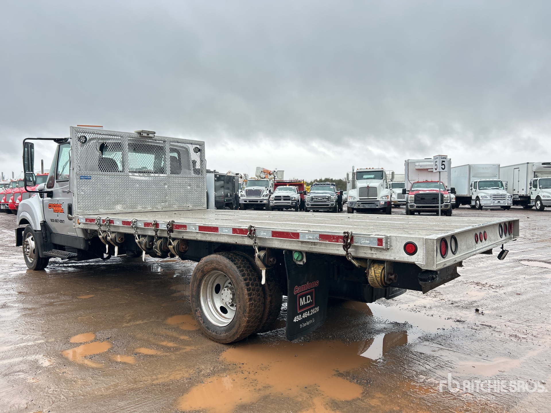 General Appearance with Bild, Ecke hinten links