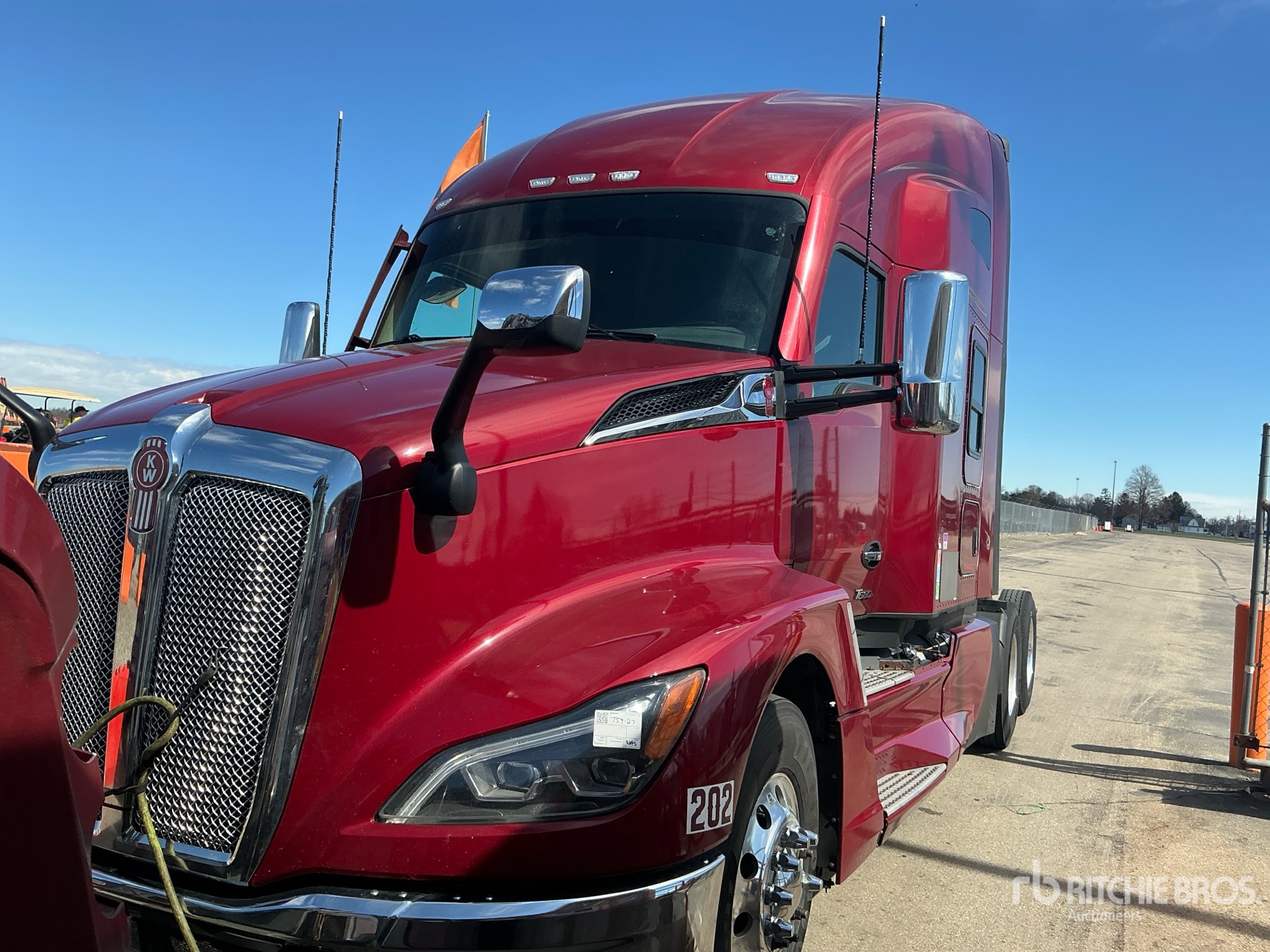 2023 Kenworth T680