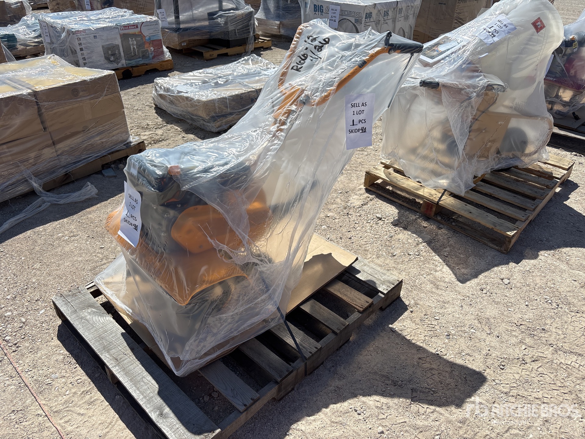 General Appearance with Picture, Left Front Corner