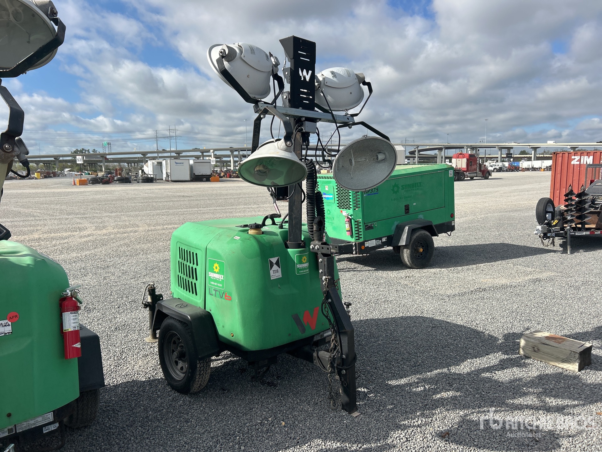 General Appearance with Picture, Right Front Corner