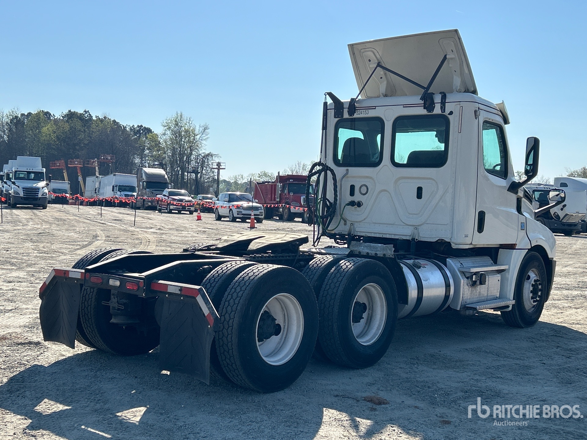 General Appearance with Imagen: esquina trasera derecha