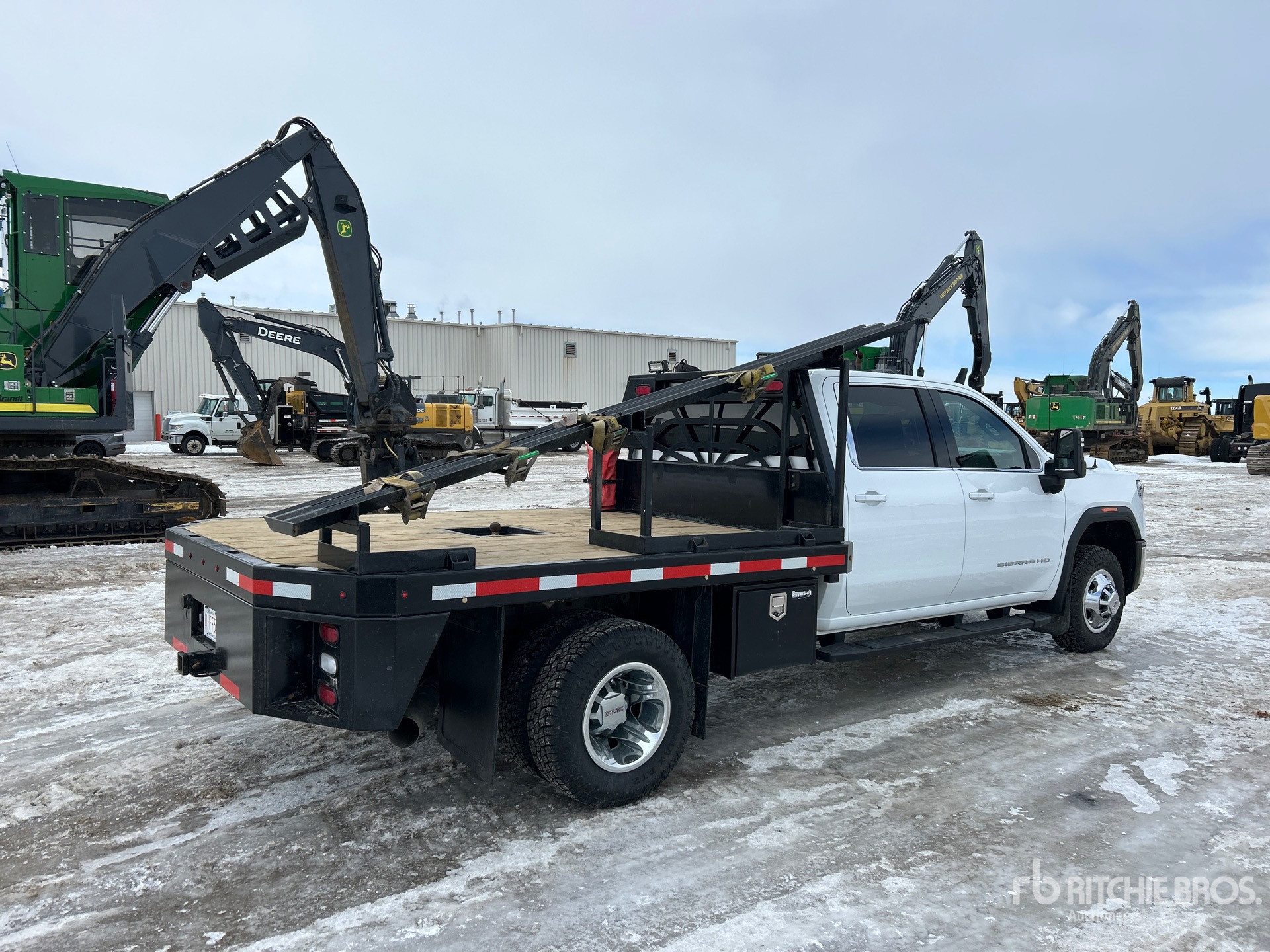 General Appearance with Imagen: esquina trasera derecha