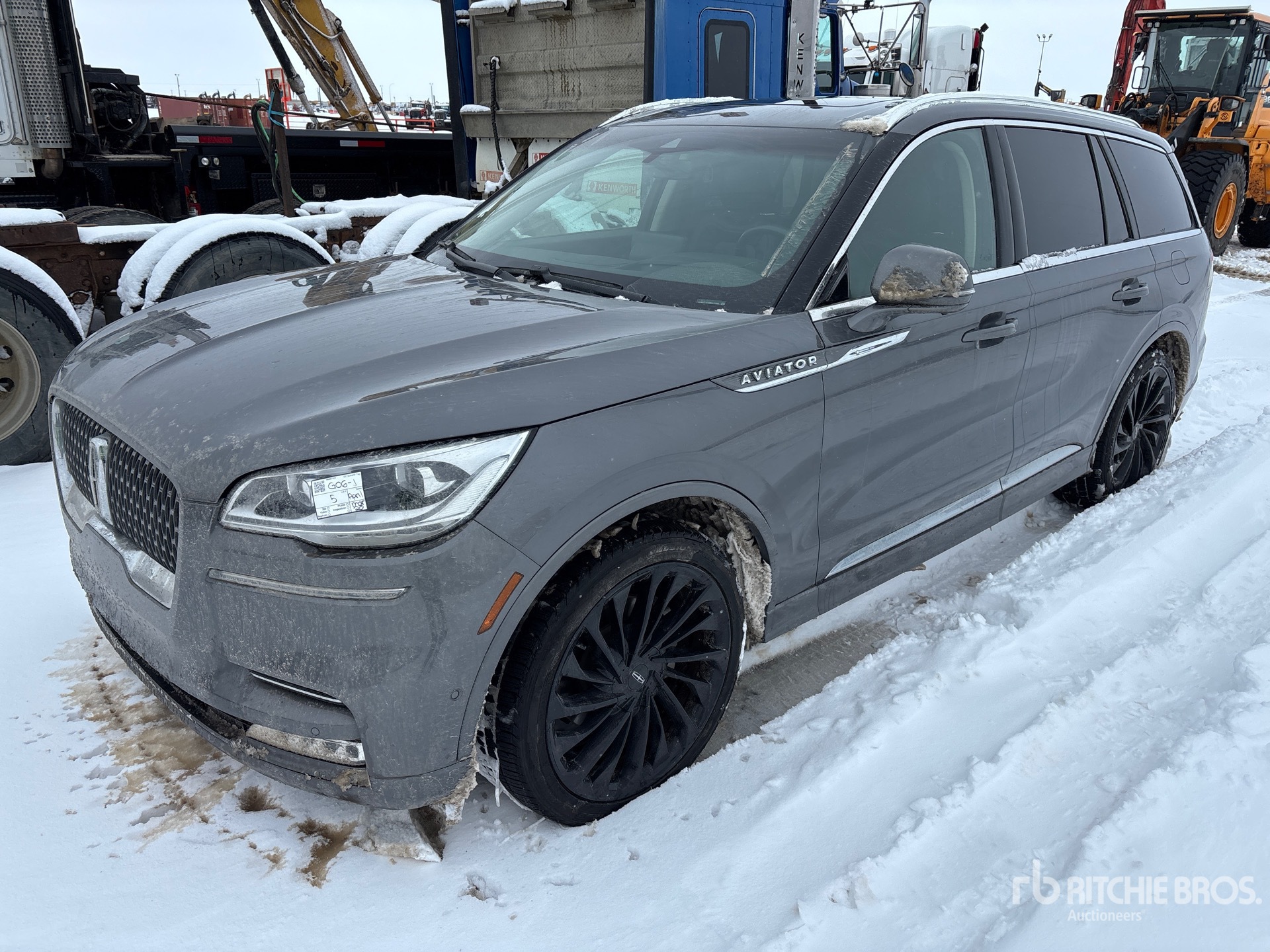 General Appearance with Bild, Ecke vorne links