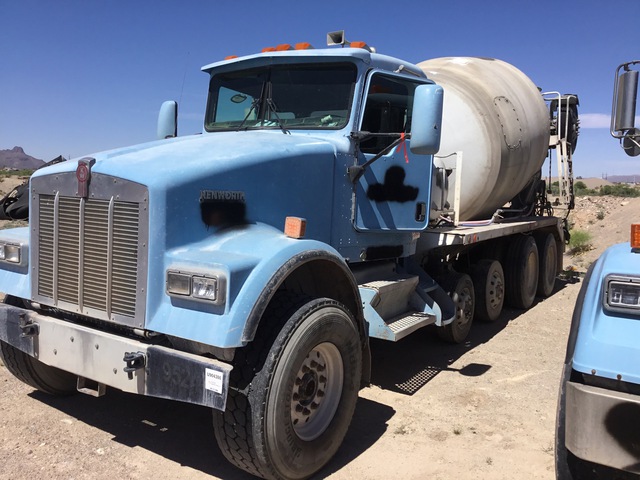 2004 Kenworth W900B 12x4 Mixer Truck (Inoperable)