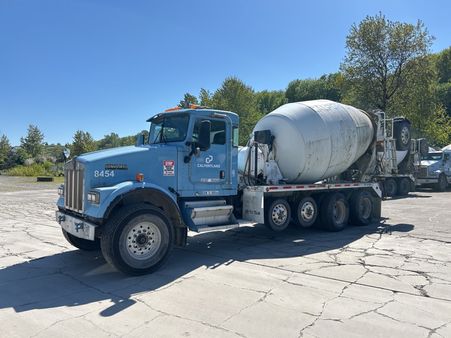 2006 Kenworth W900 12x4 Mixer Truck