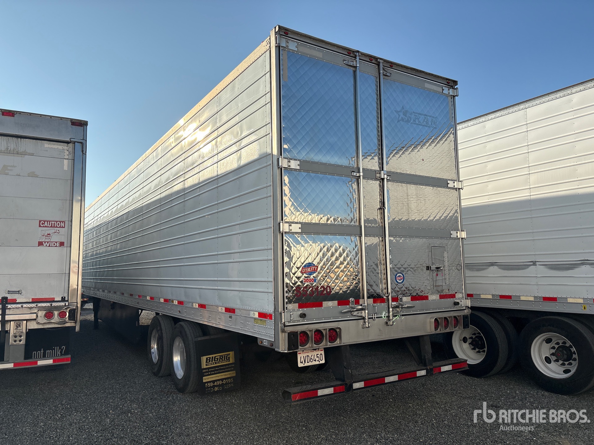 General Appearance with Foto, angolo posteriore sinistro