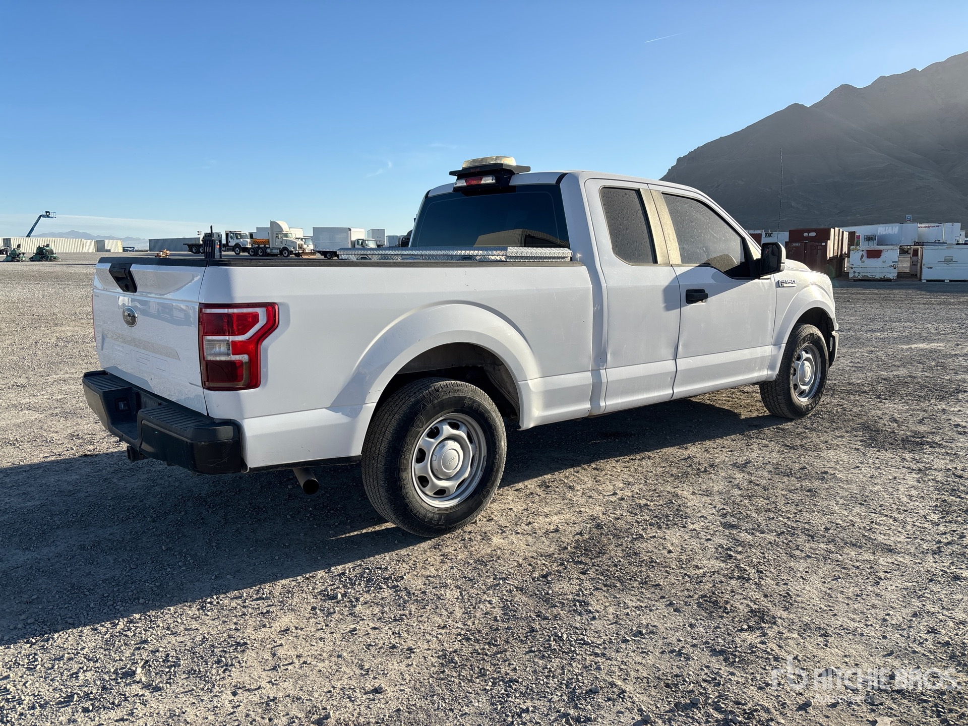 General Appearance with Bild, Ecke hinten rechts