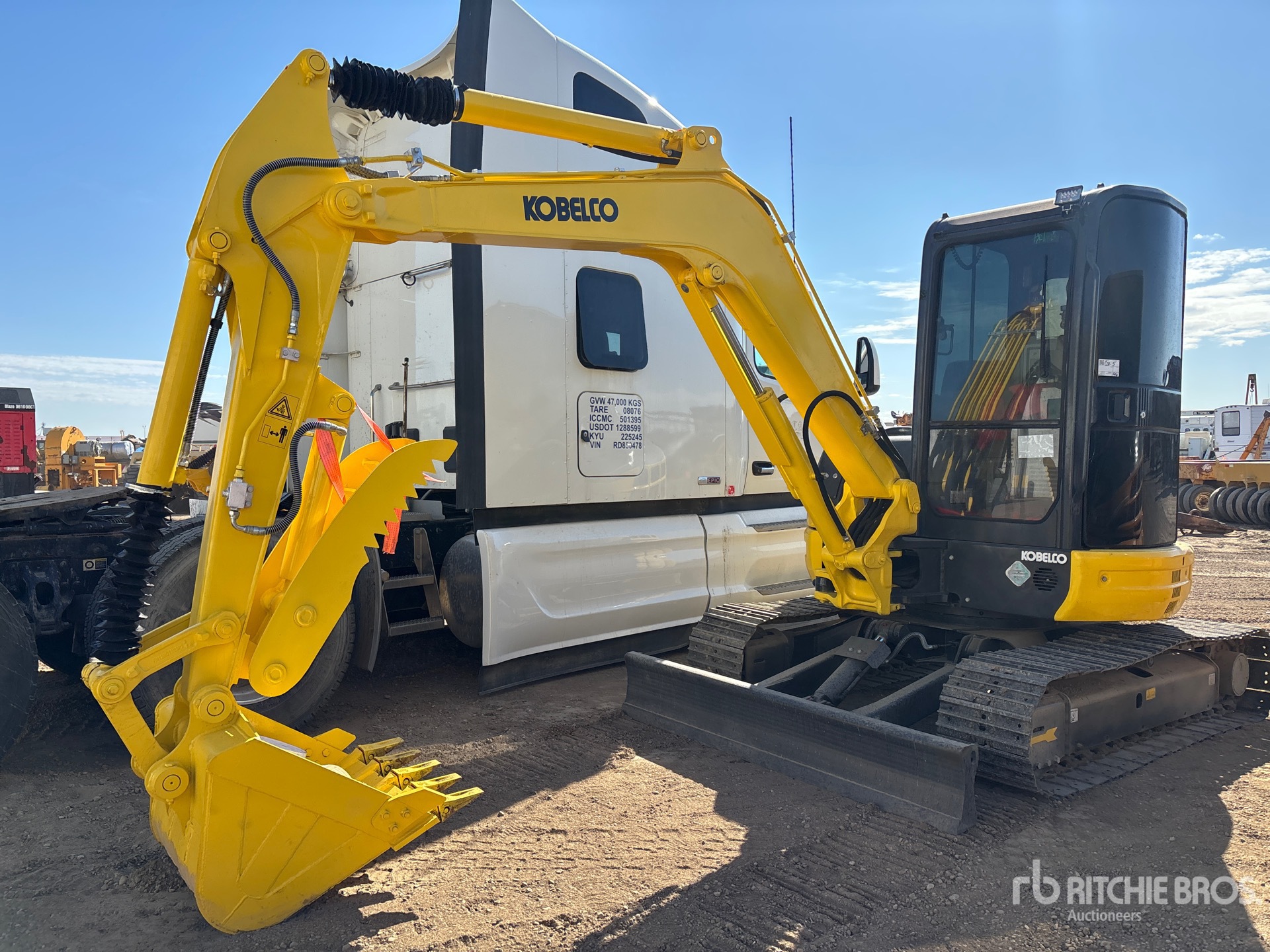 Photo of a 2009 Kobelco SK55SR-5