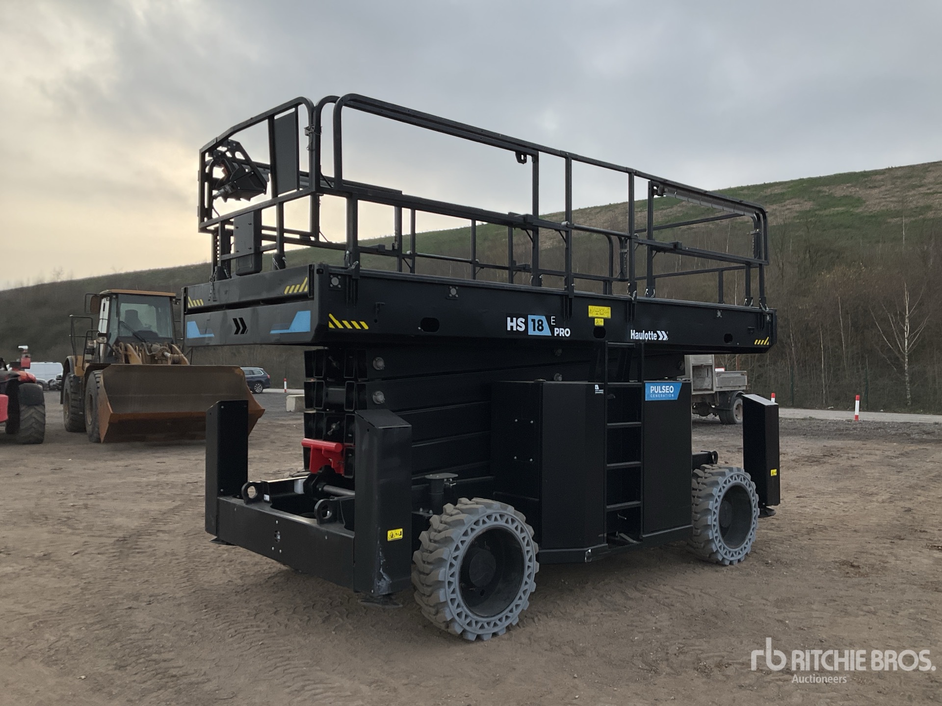 General Appearance with Picture, Left Front Corner