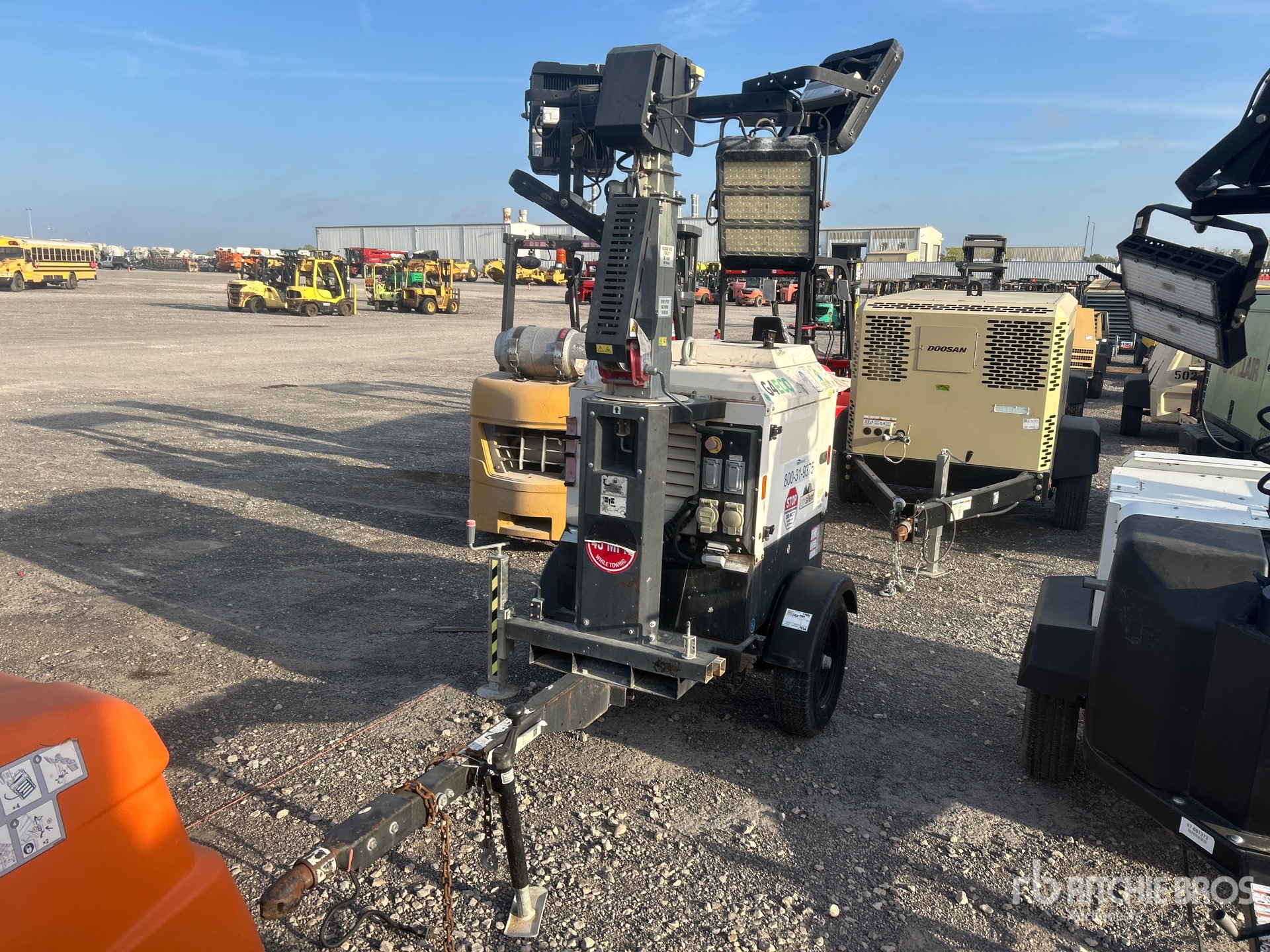 General Appearance with Foto, angolo anteriore sinistro