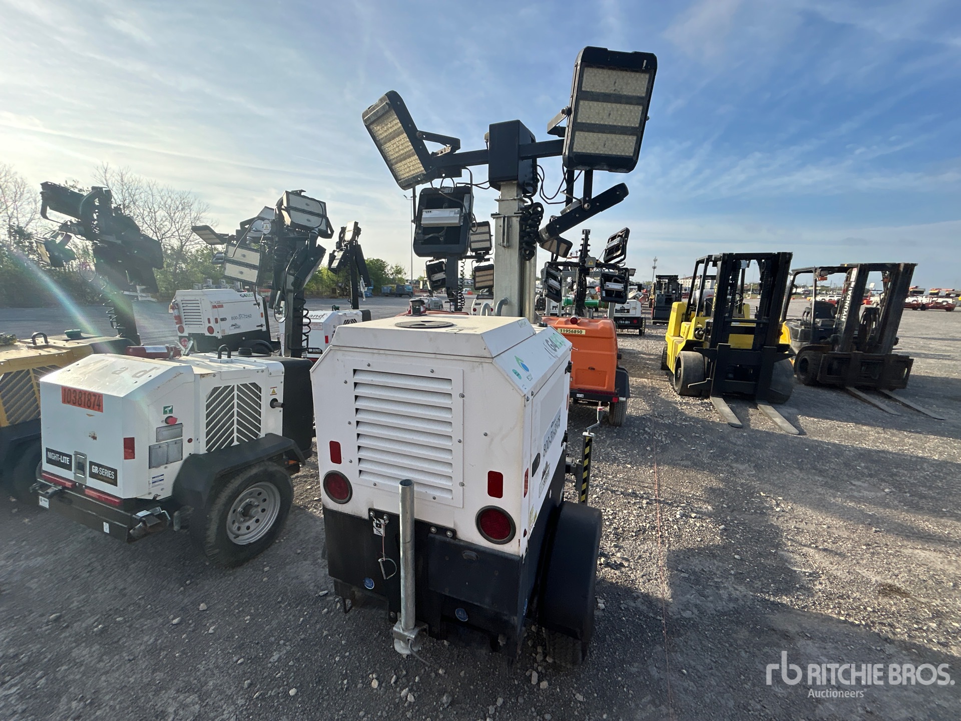 General Appearance with Foto, angolo anteriore sinistro