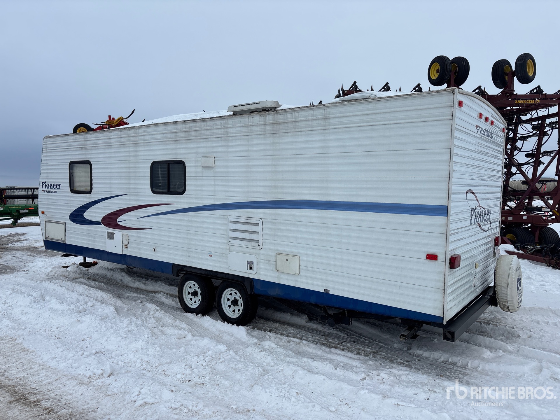 General Appearance with Foto, angolo posteriore sinistro