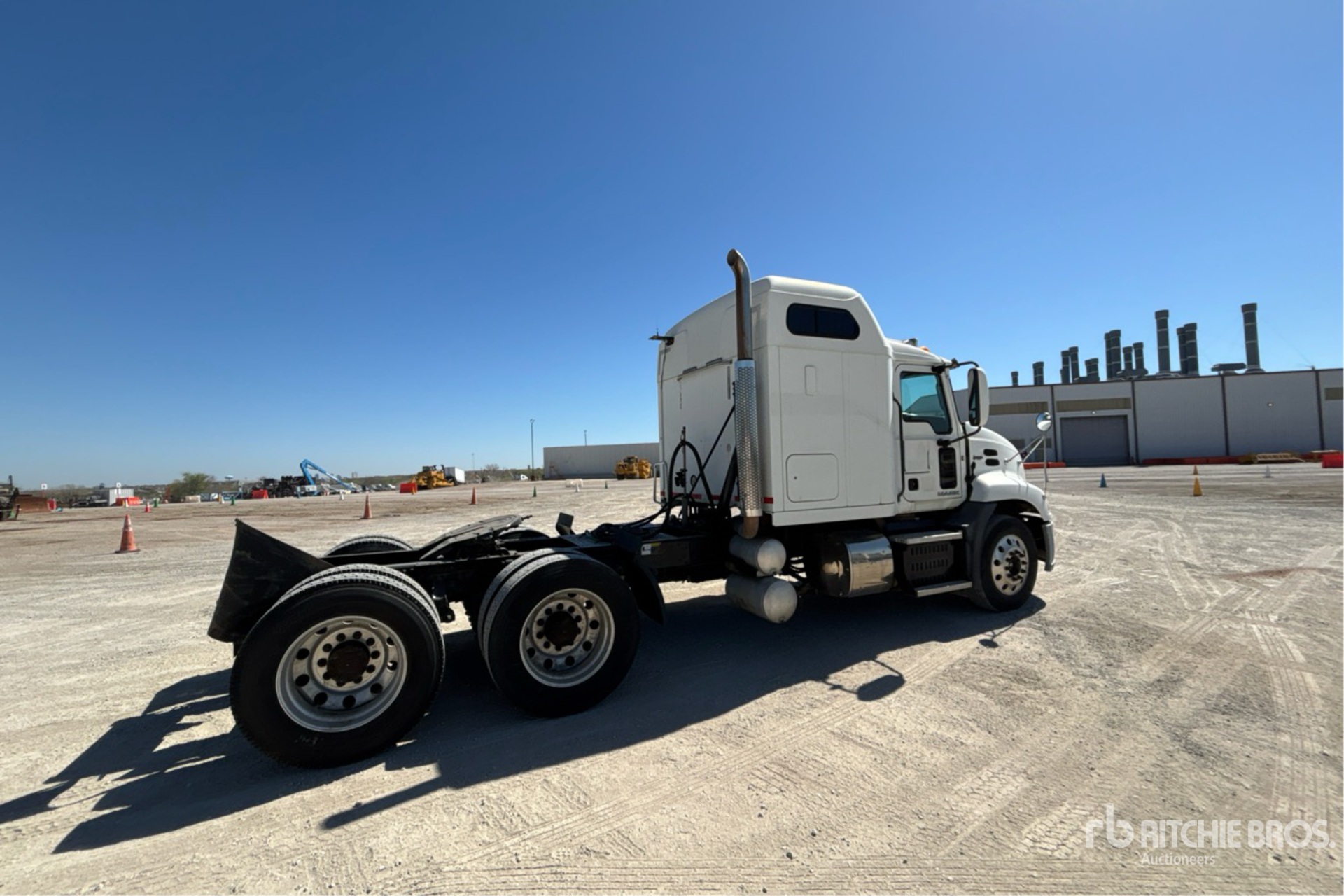 General Appearance with Bild, Ecke hinten rechts