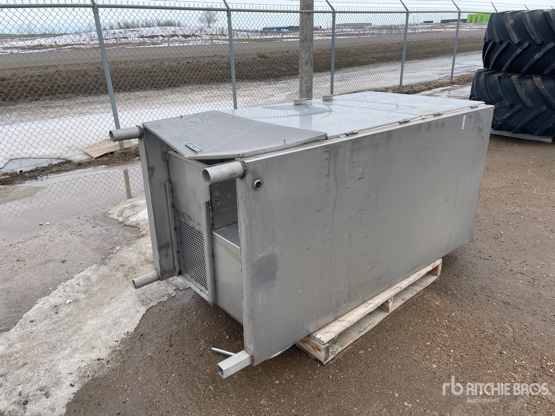 General Appearance with Picture, Left Front Corner