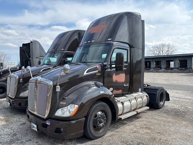 2019 Kenworth T680 4x2 S/A Day Cab Truck Tractor (Inoperable)