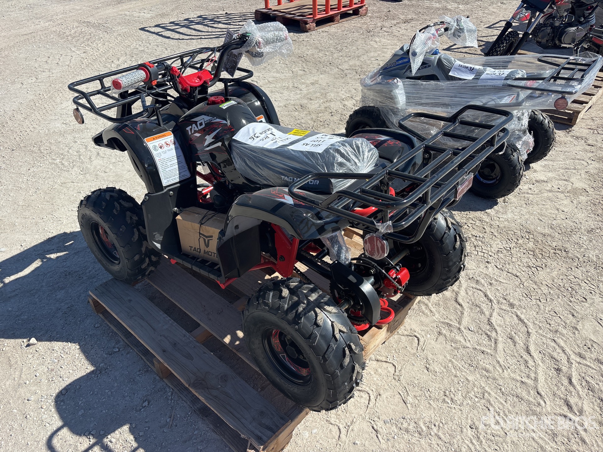 General Appearance with Bild, Ecke hinten links