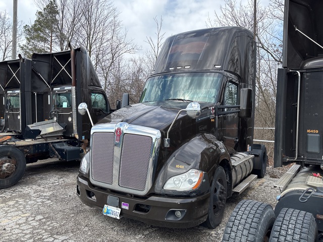 2019 Kenworth T680 4x2 S/A Day Cab Truck Tractor (Inoperable)