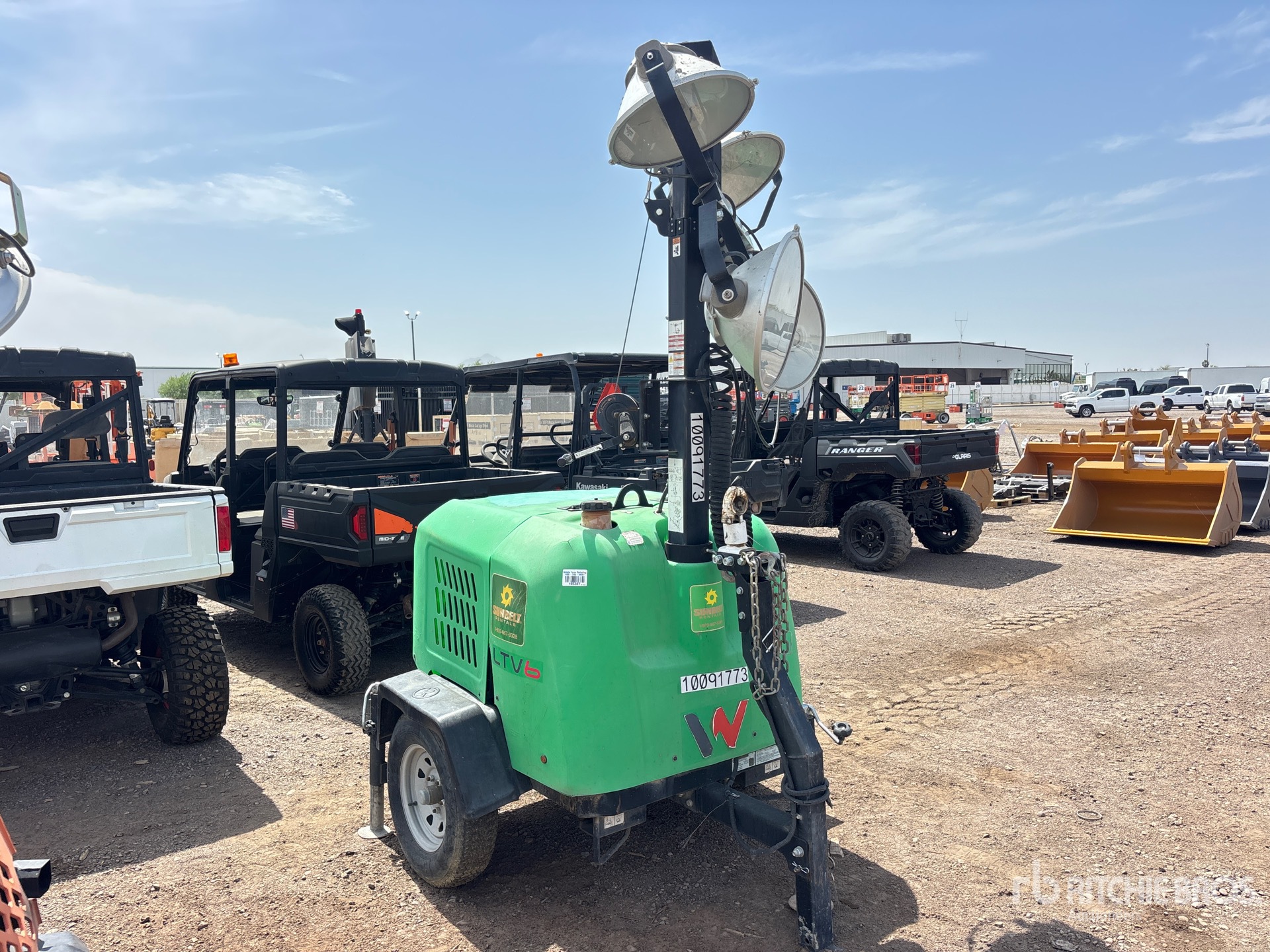 Aspect général with Image, coin avant droit