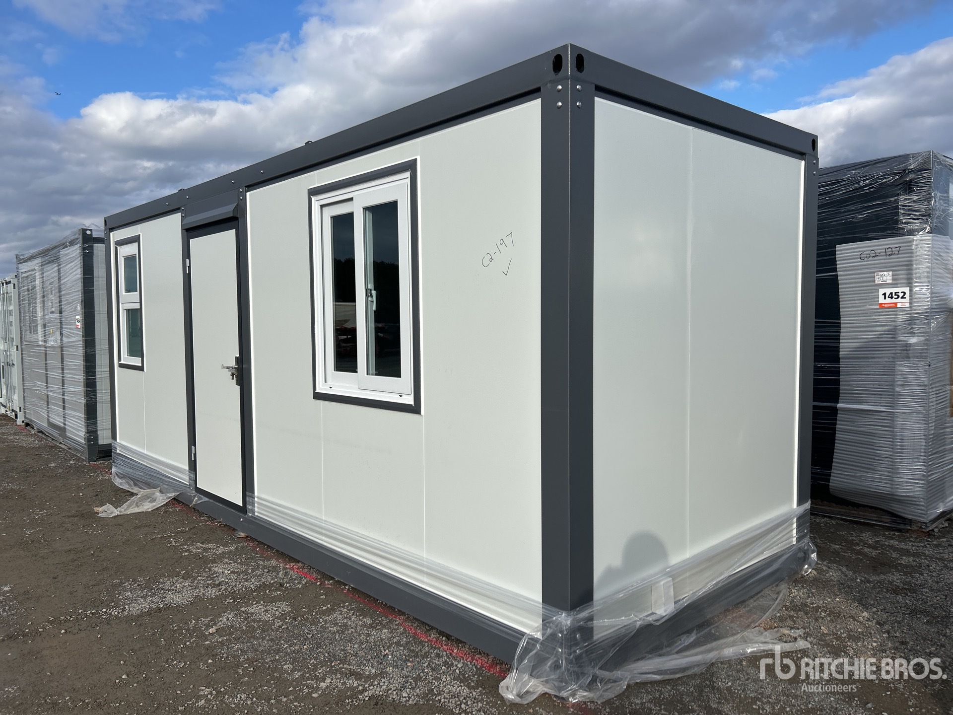 General Appearance with Image, coin avant gauche