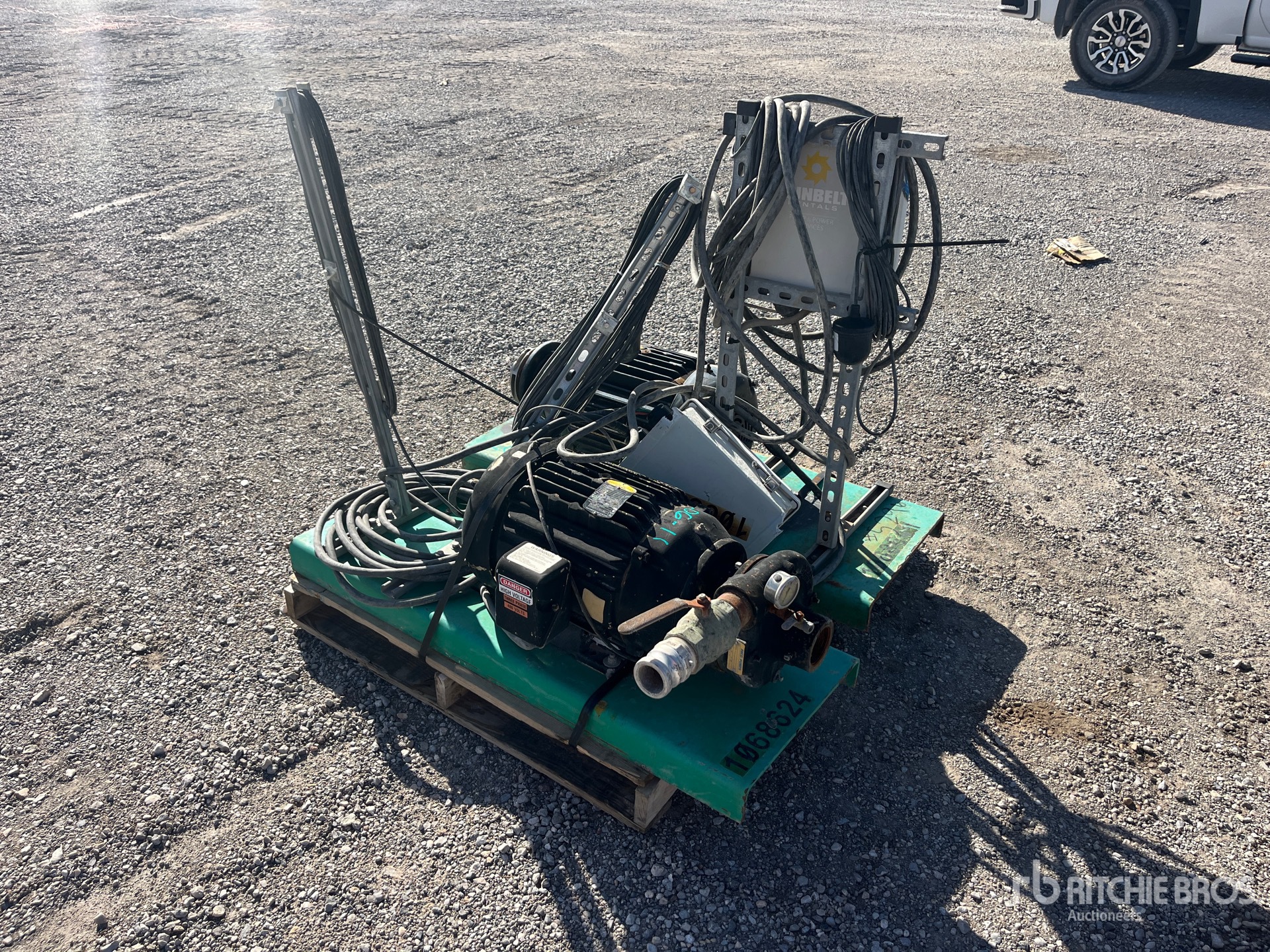 General Appearance with Bild, Ecke vorne links