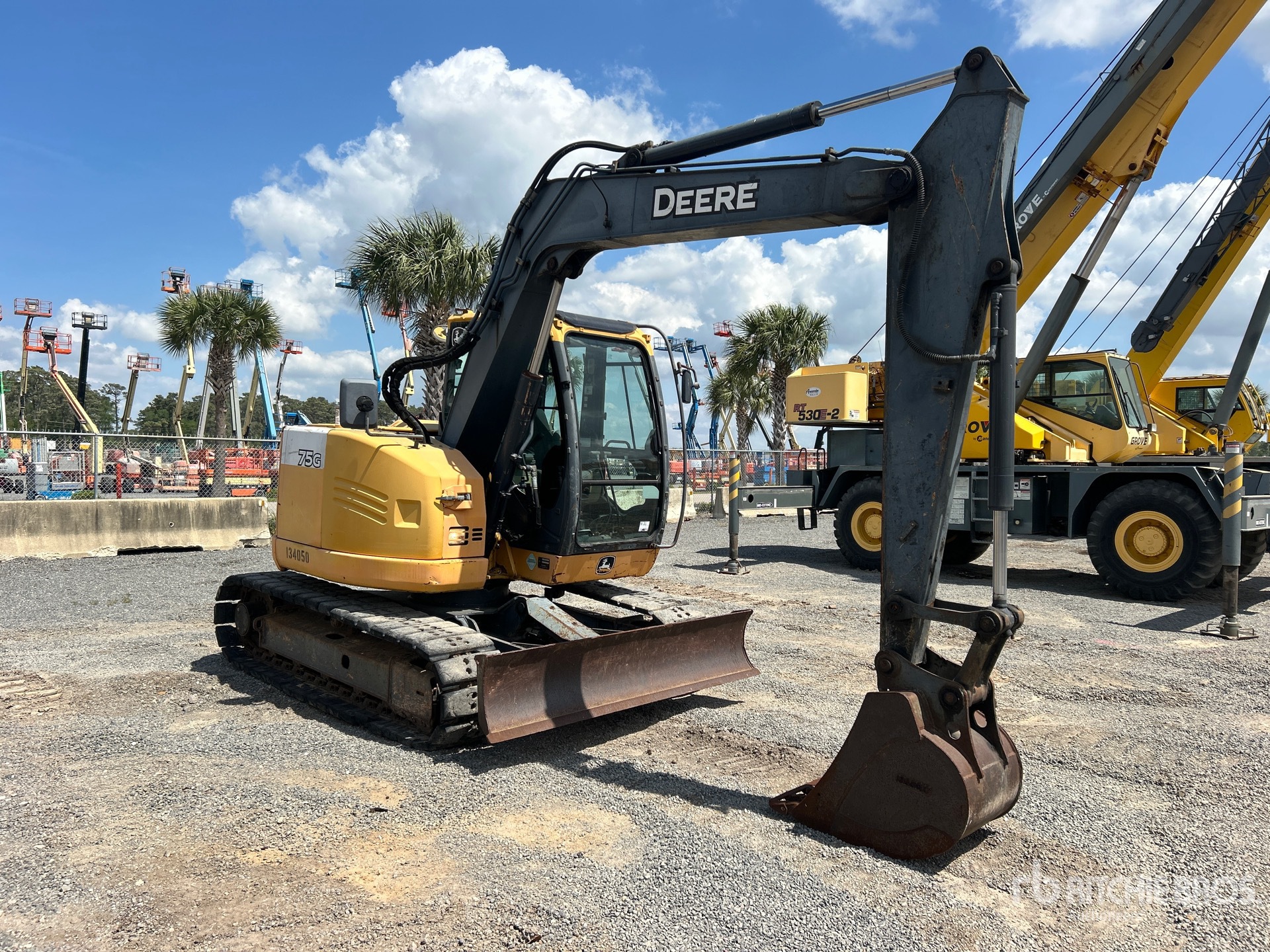 General Appearance with Bild, Ecke vorne rechts