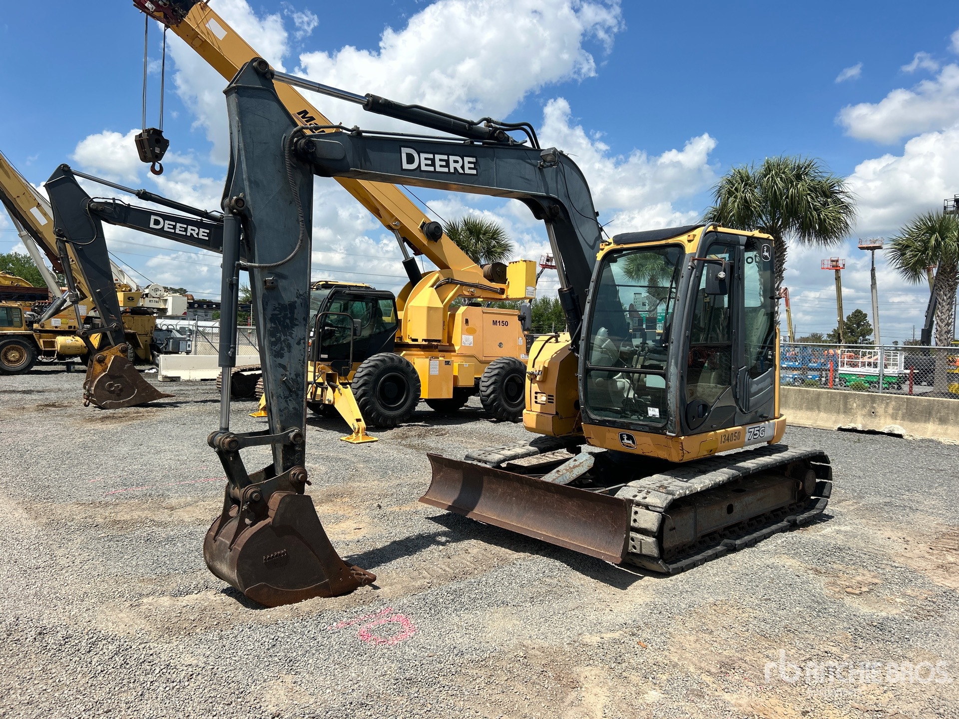 General Appearance with Bild, Ecke vorne links