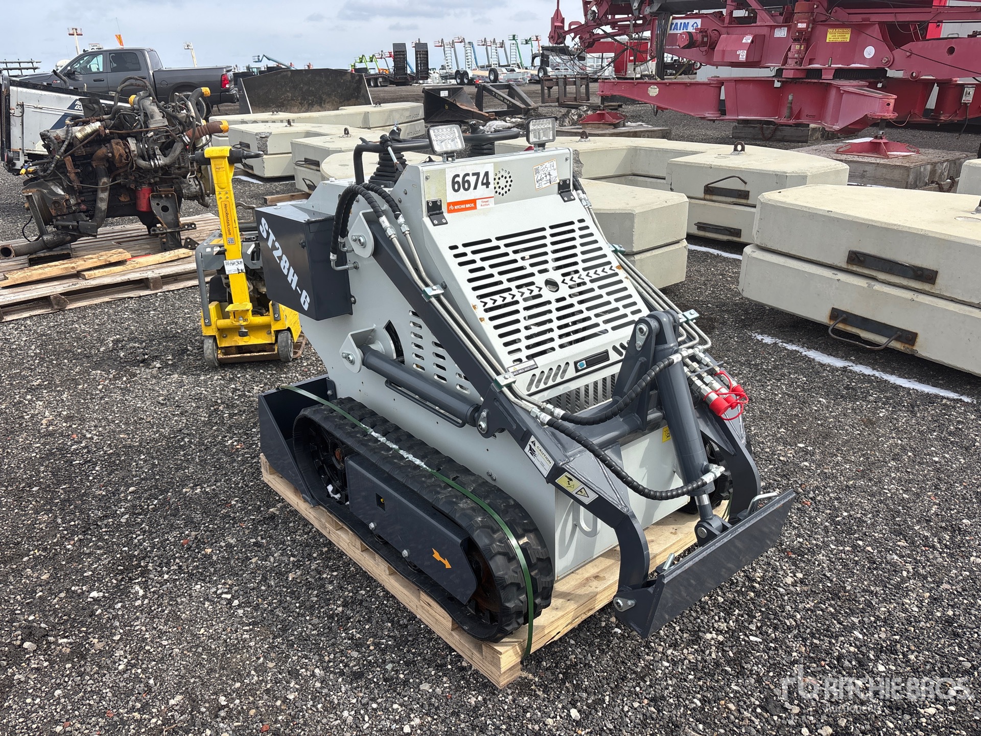 General Appearance with Picture, Right Front Corner