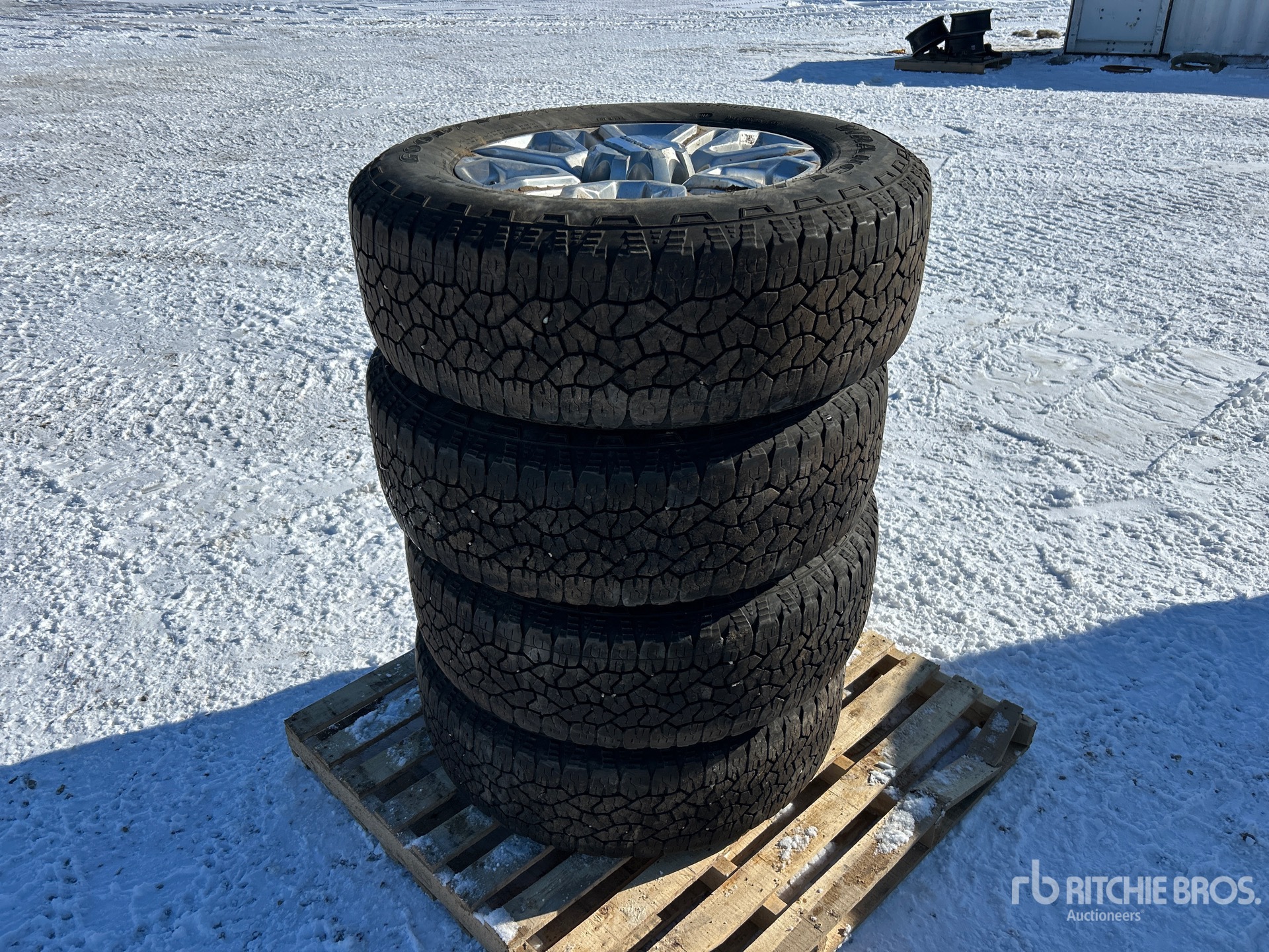 Aspect général with Image, coin arrière gauche