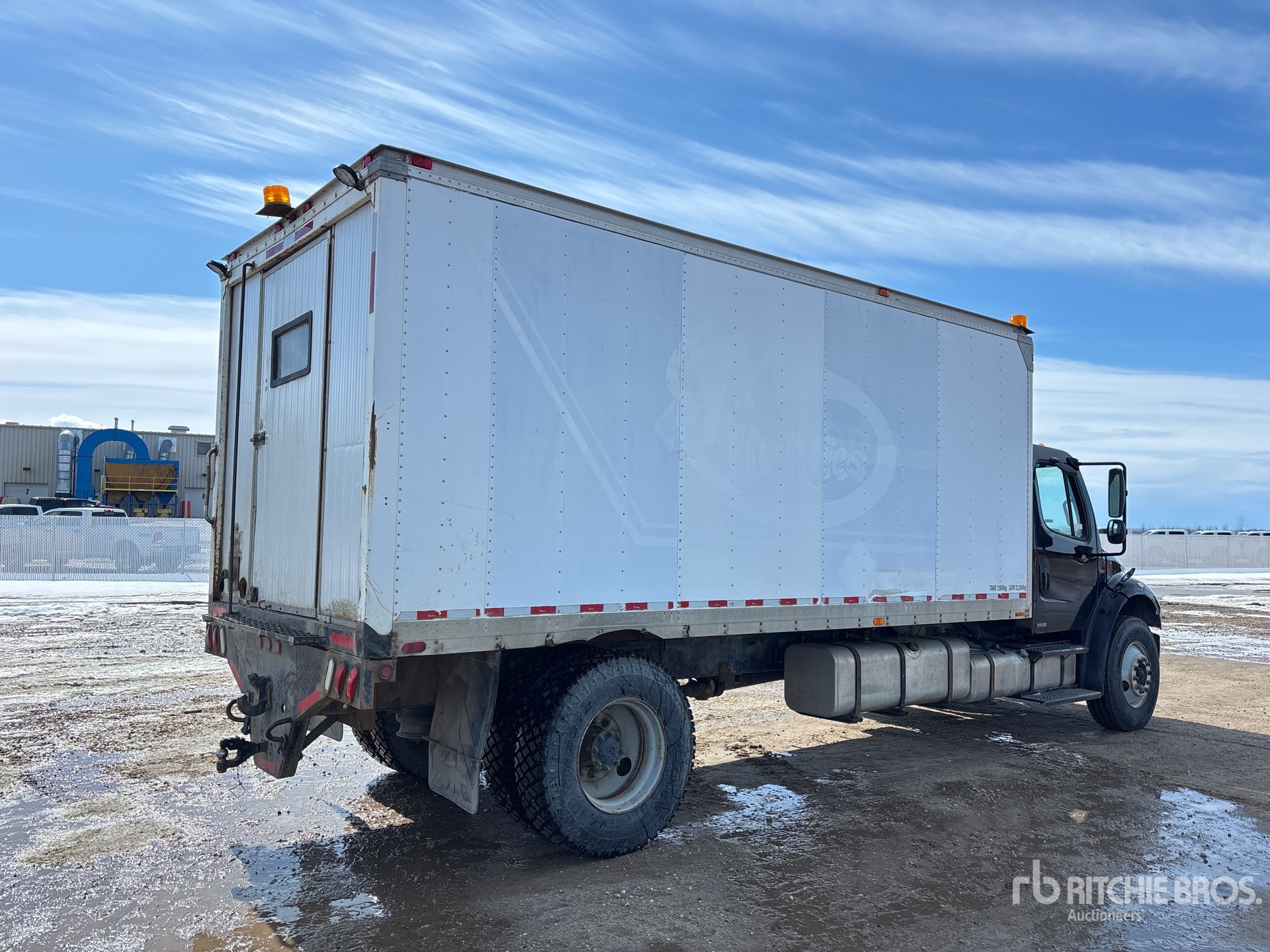 General Appearance with Foto, angolo anteriore sinistro