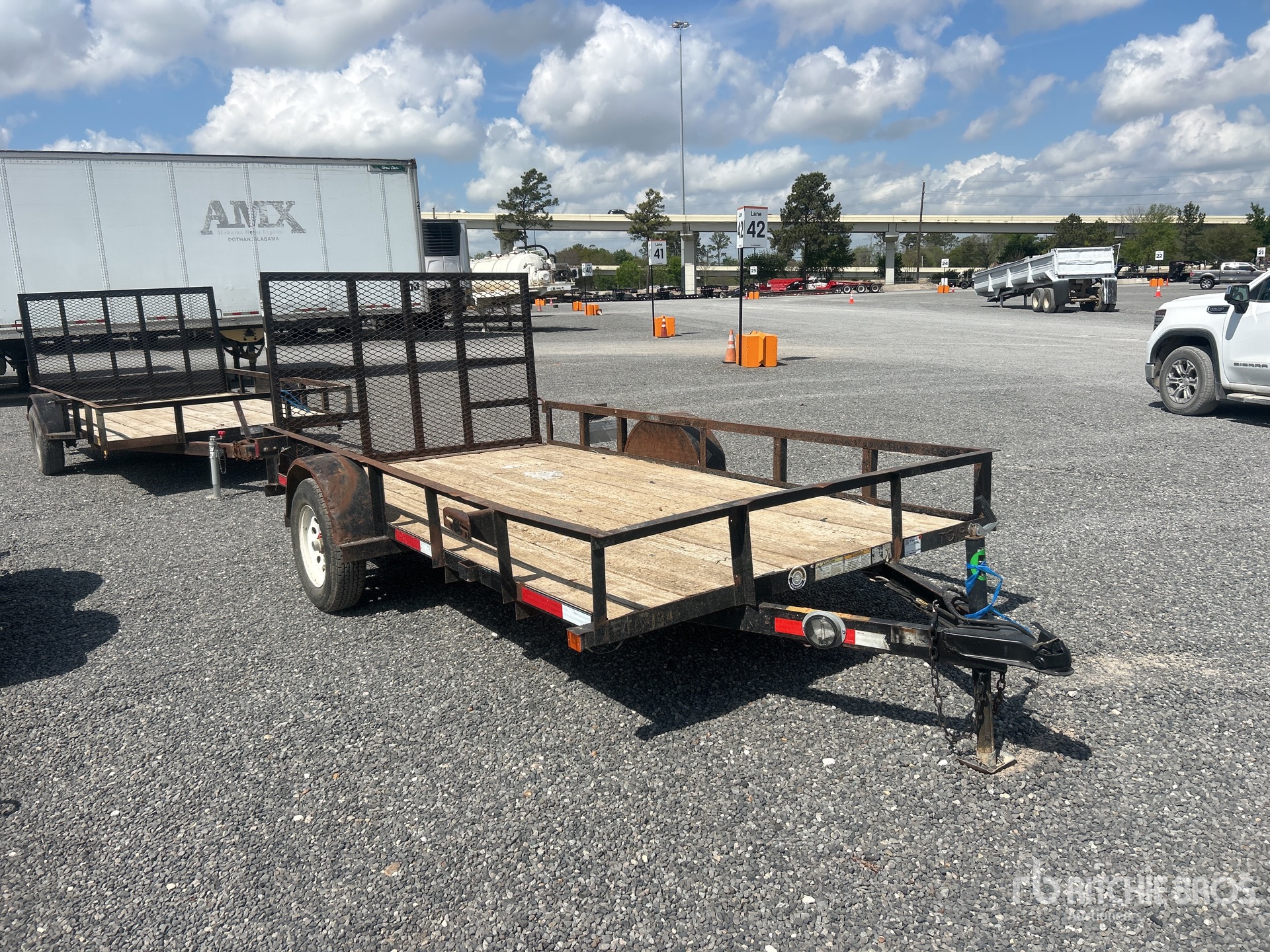 Aspect général with Image, coin avant droit