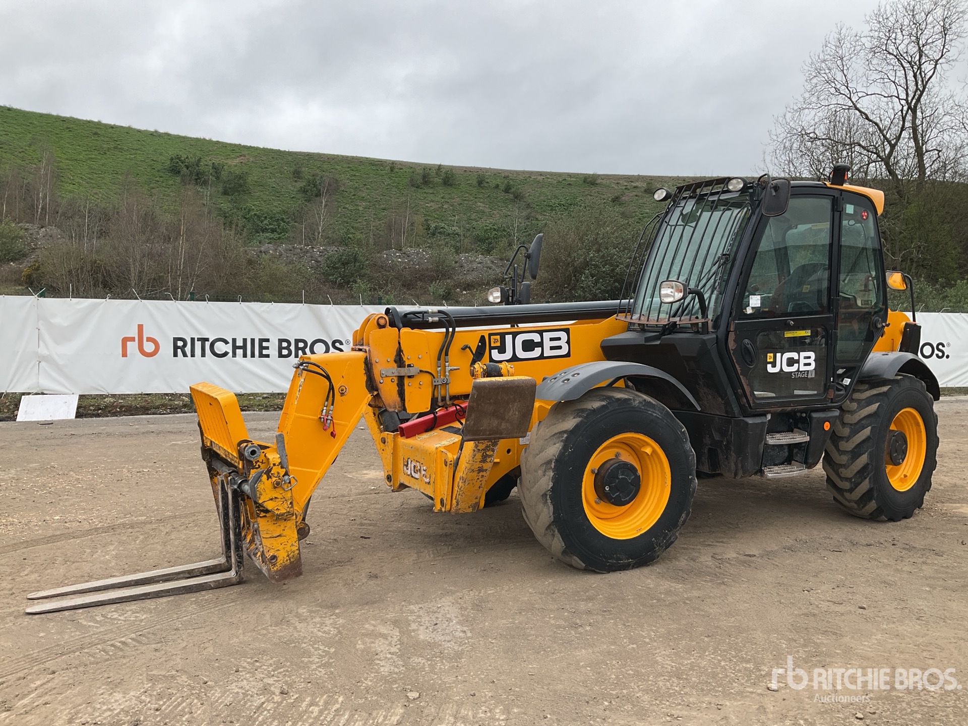 General Appearance with Bild, Ecke vorne links