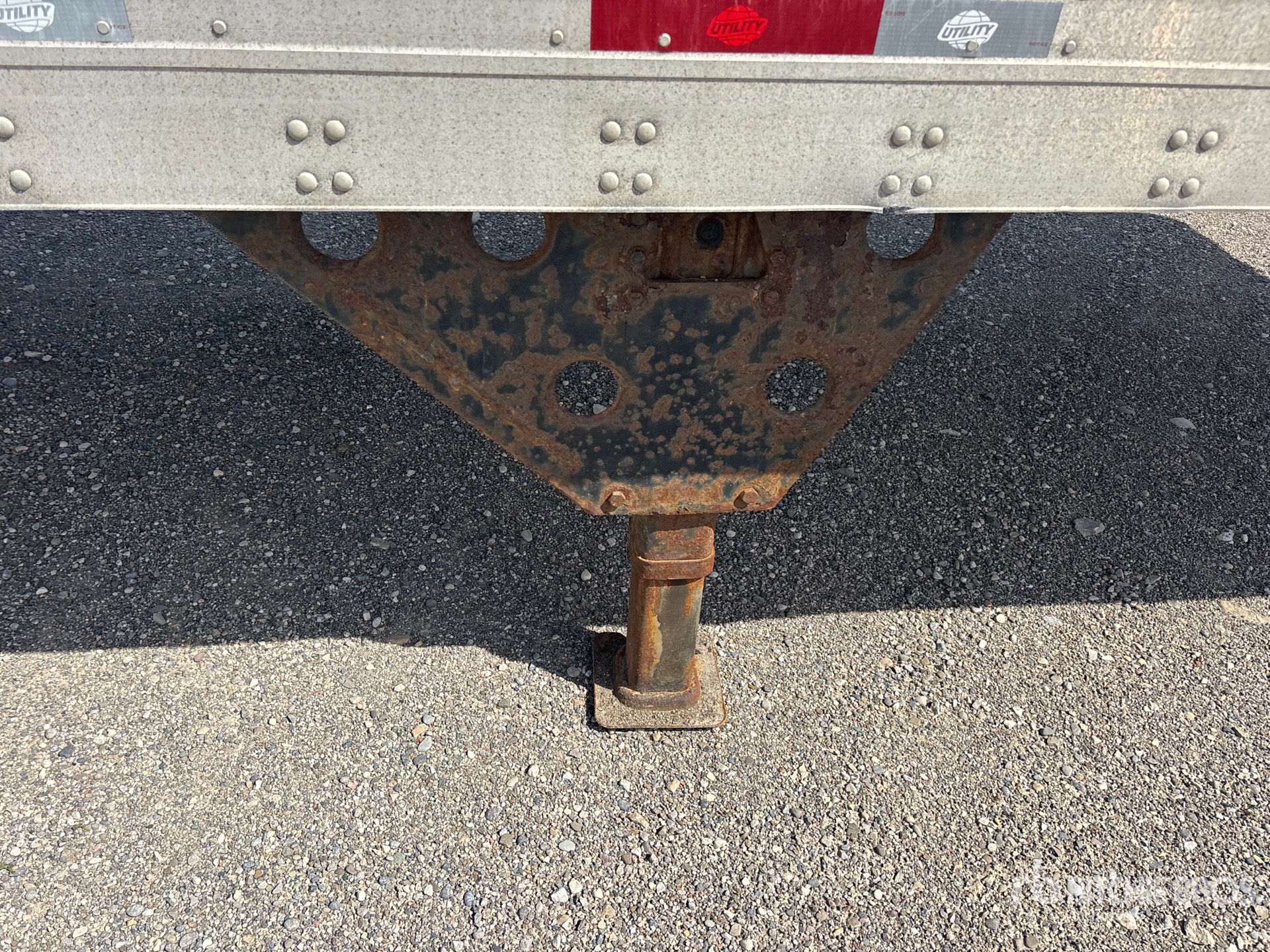 2018 Utility 4000DX
