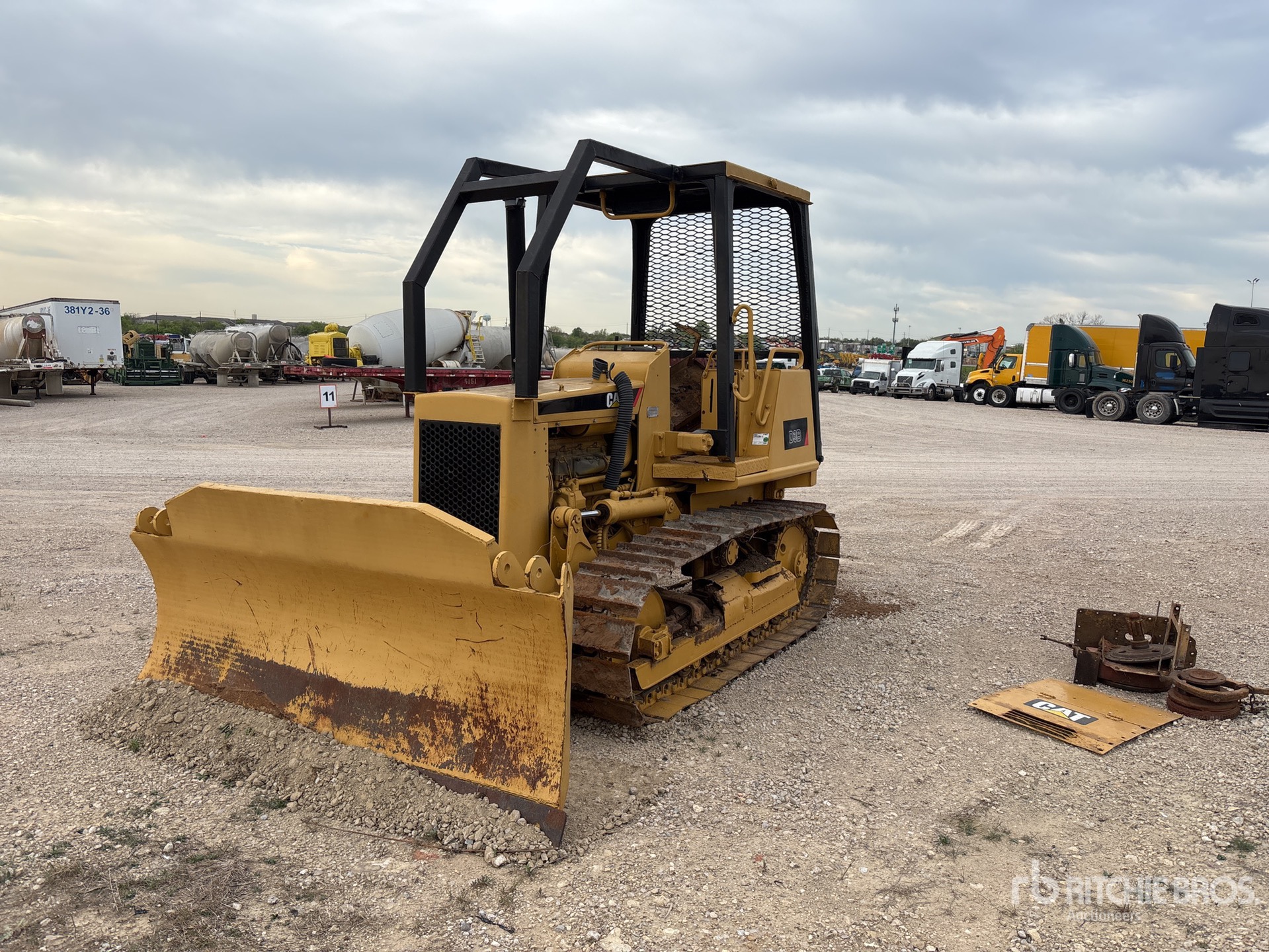 General Appearance with Featured Photo