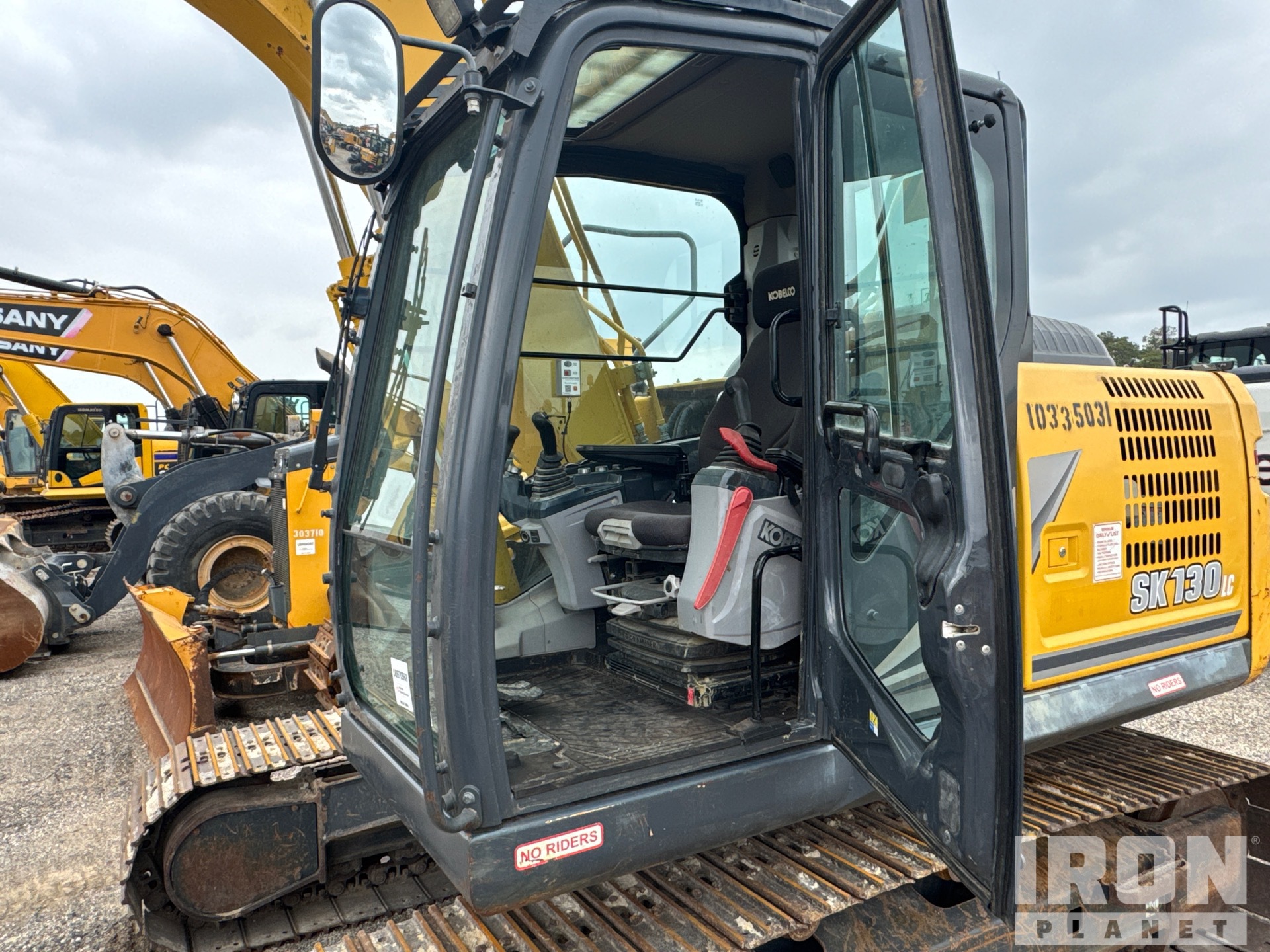 2021 Kobelco SK130LC-11