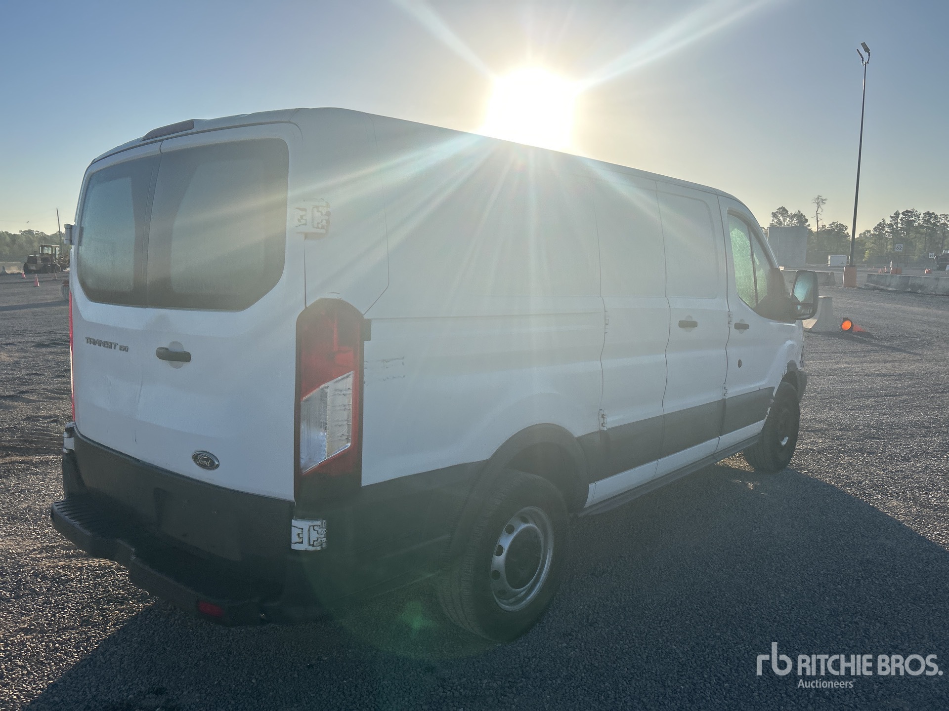 General Appearance with Imagen: esquina trasera derecha