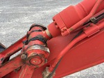 Hydraulics with Bucket Cylinder