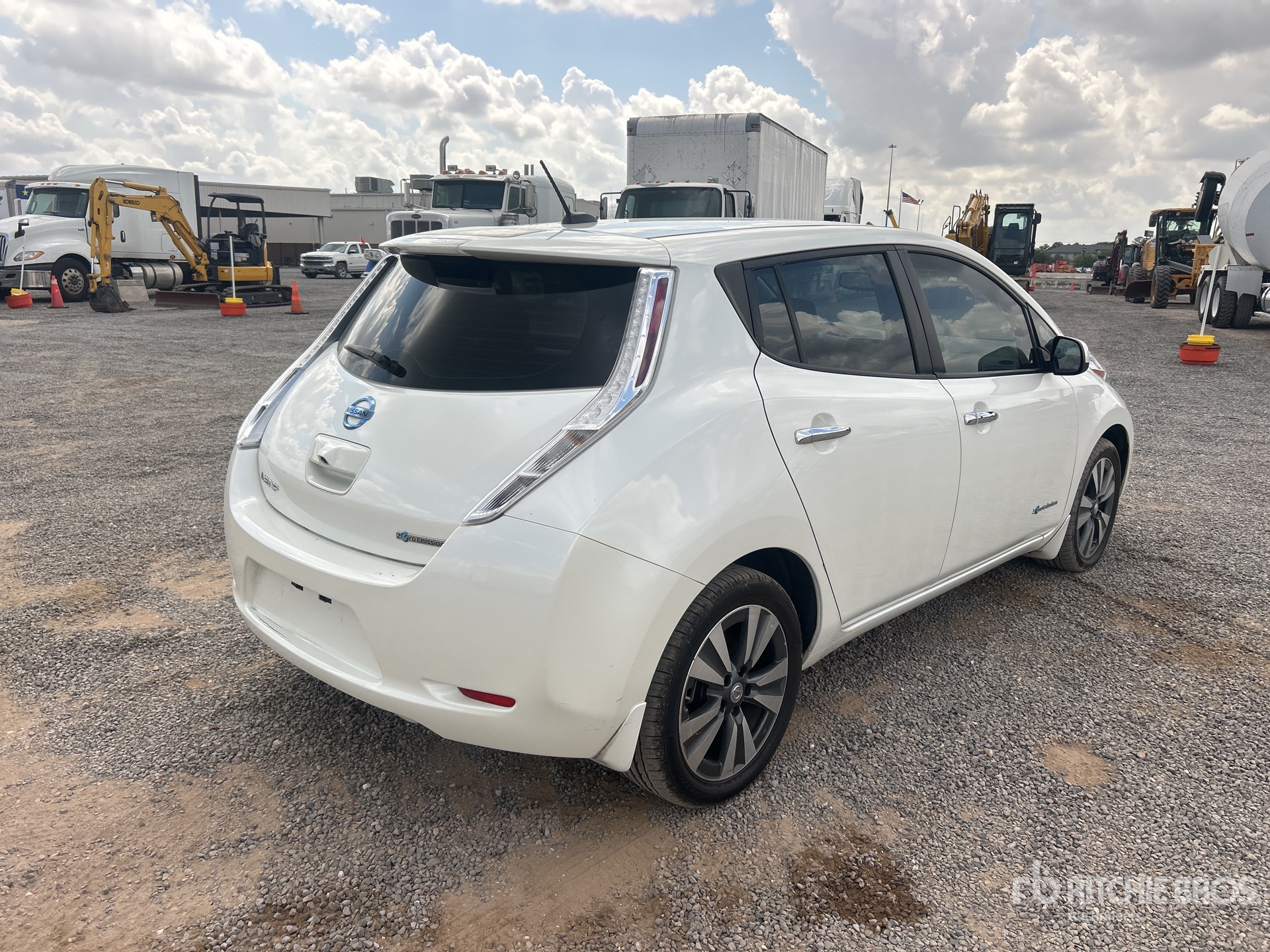 General Appearance with Imagen: esquina trasera derecha