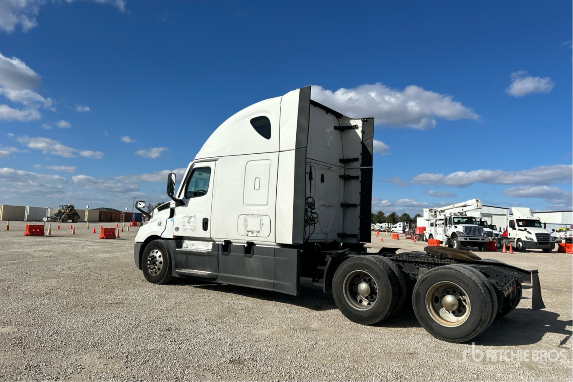 General Appearance with Imagen: esquina trasera izquierda