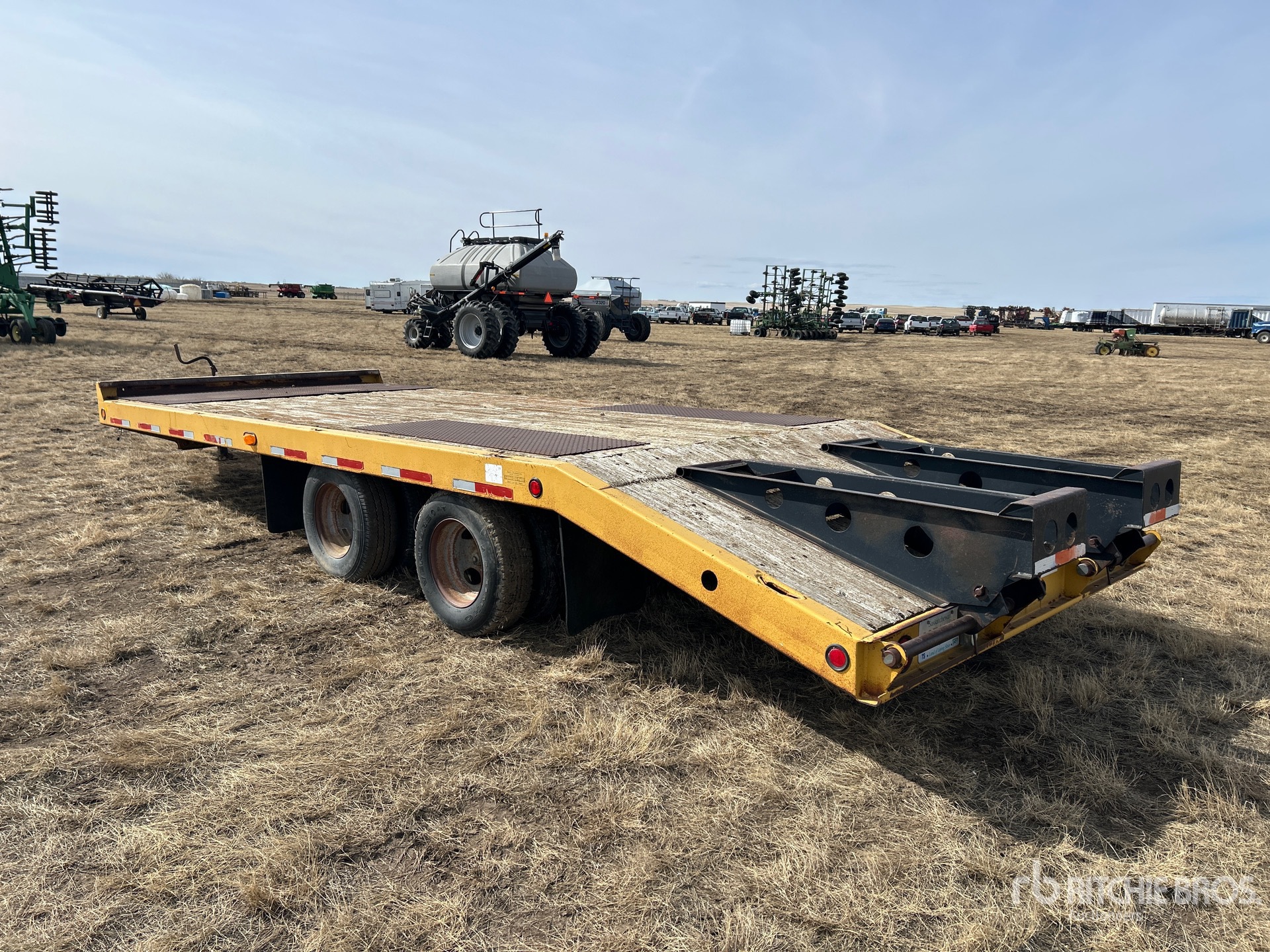 Aspect général with Image, coin arrière gauche