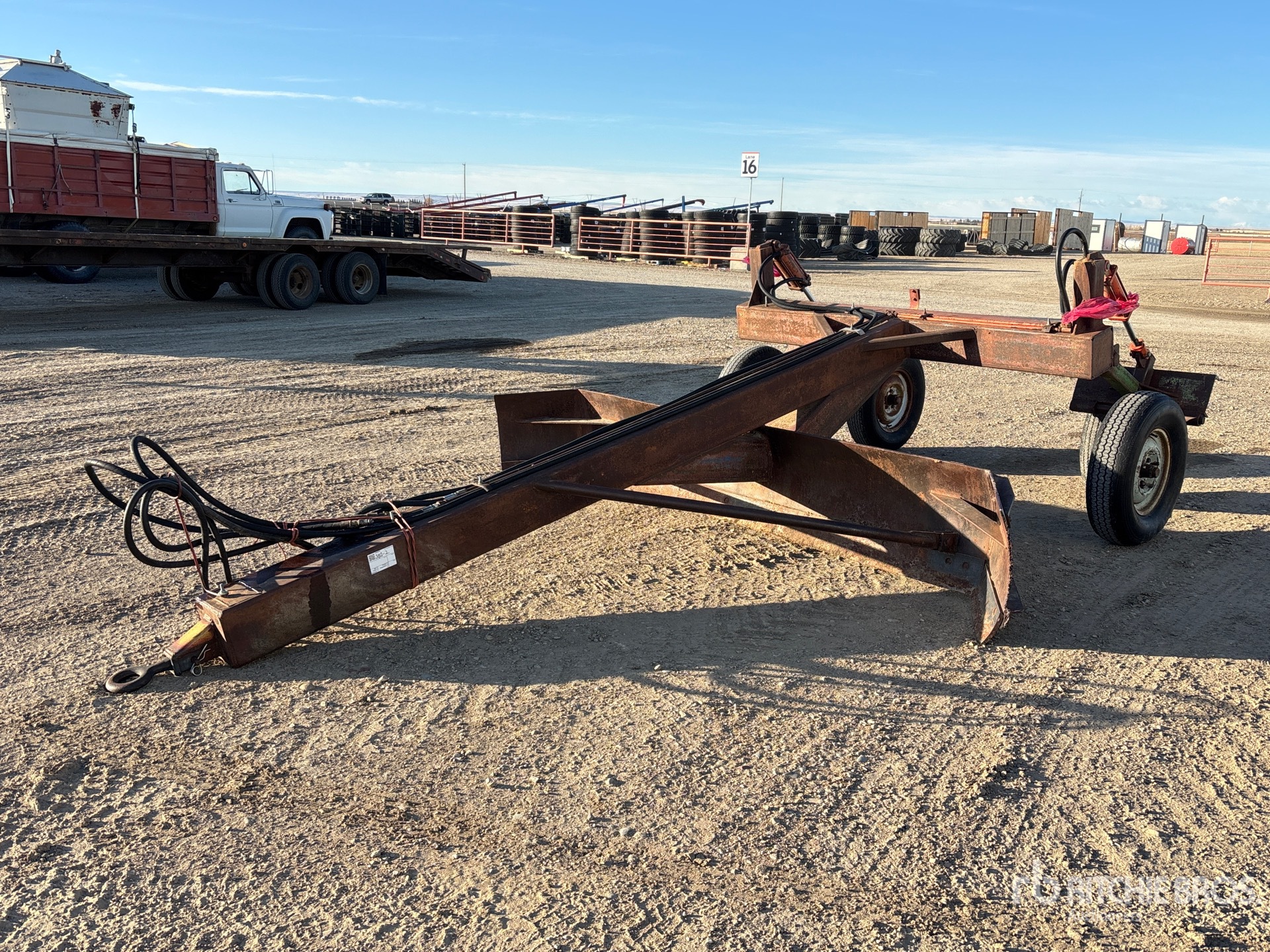 General Appearance with Foto, angolo anteriore sinistro