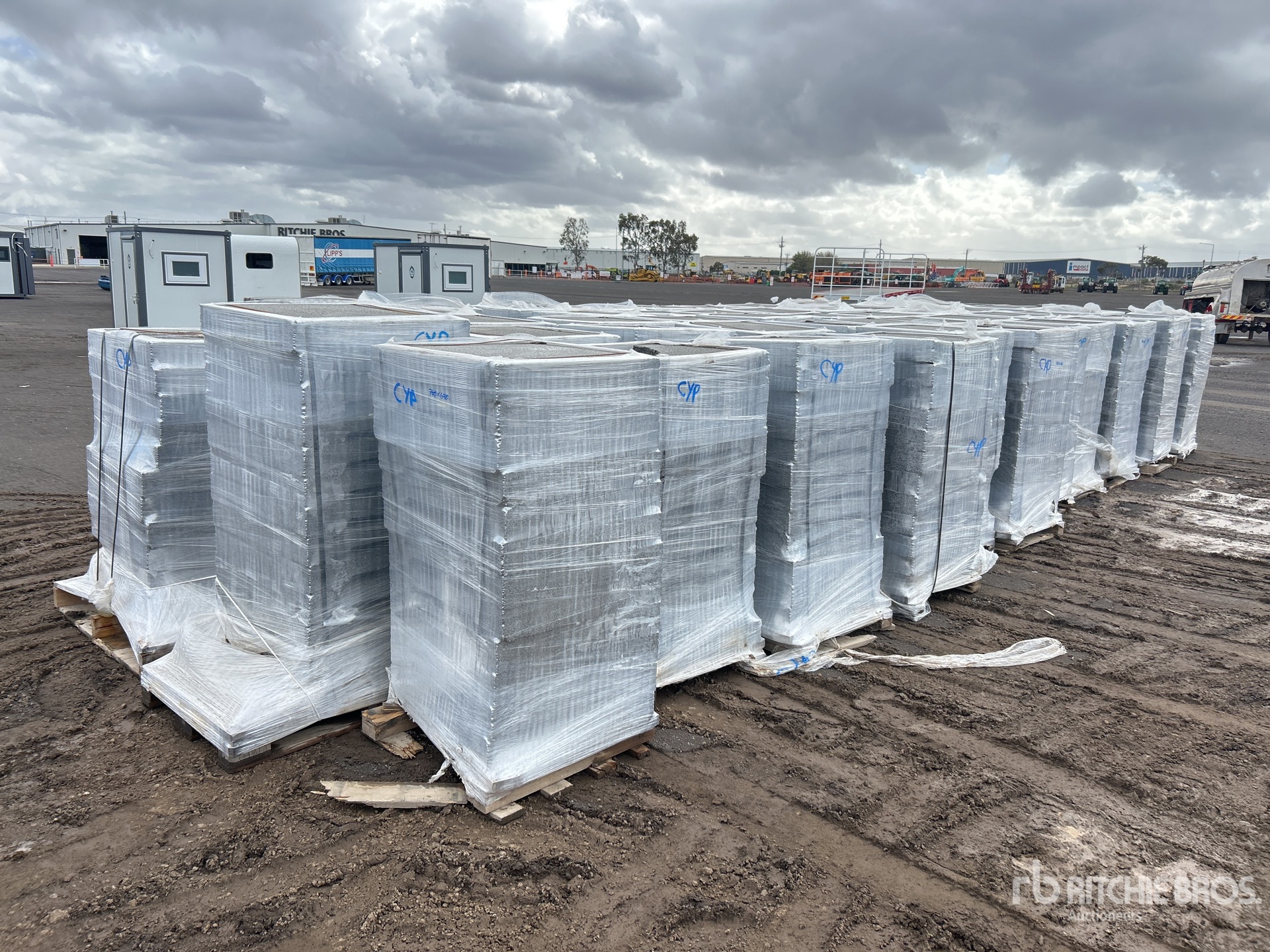 General Appearance with Foto, angolo anteriore sinistro