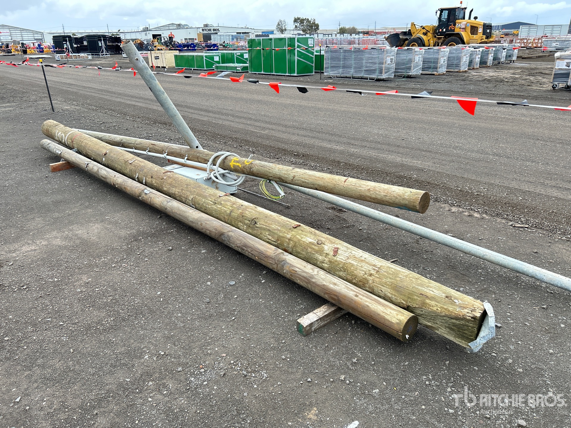 General Appearance with Foto, angolo posteriore sinistro