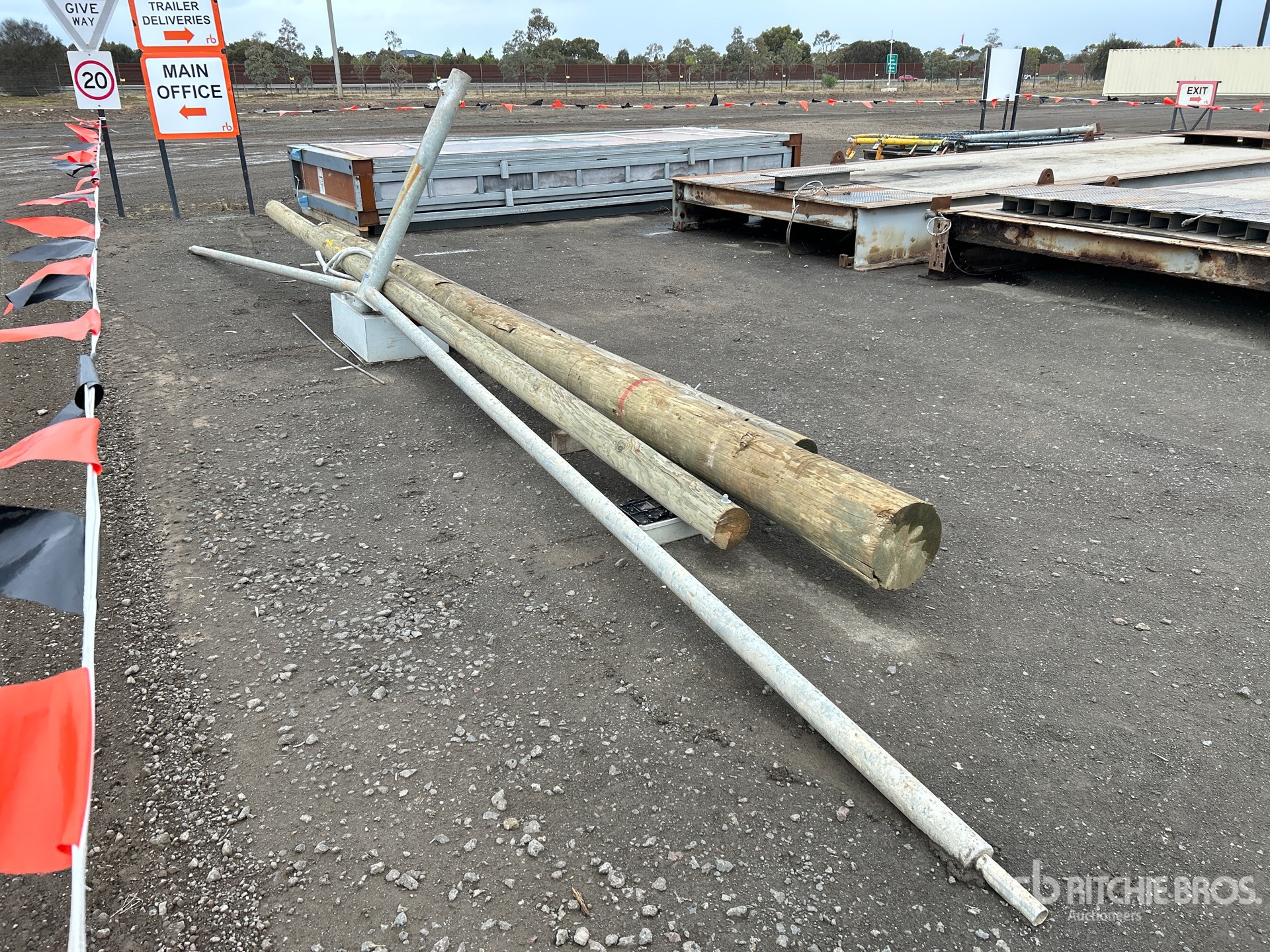 General Appearance with Foto, angolo anteriore destro