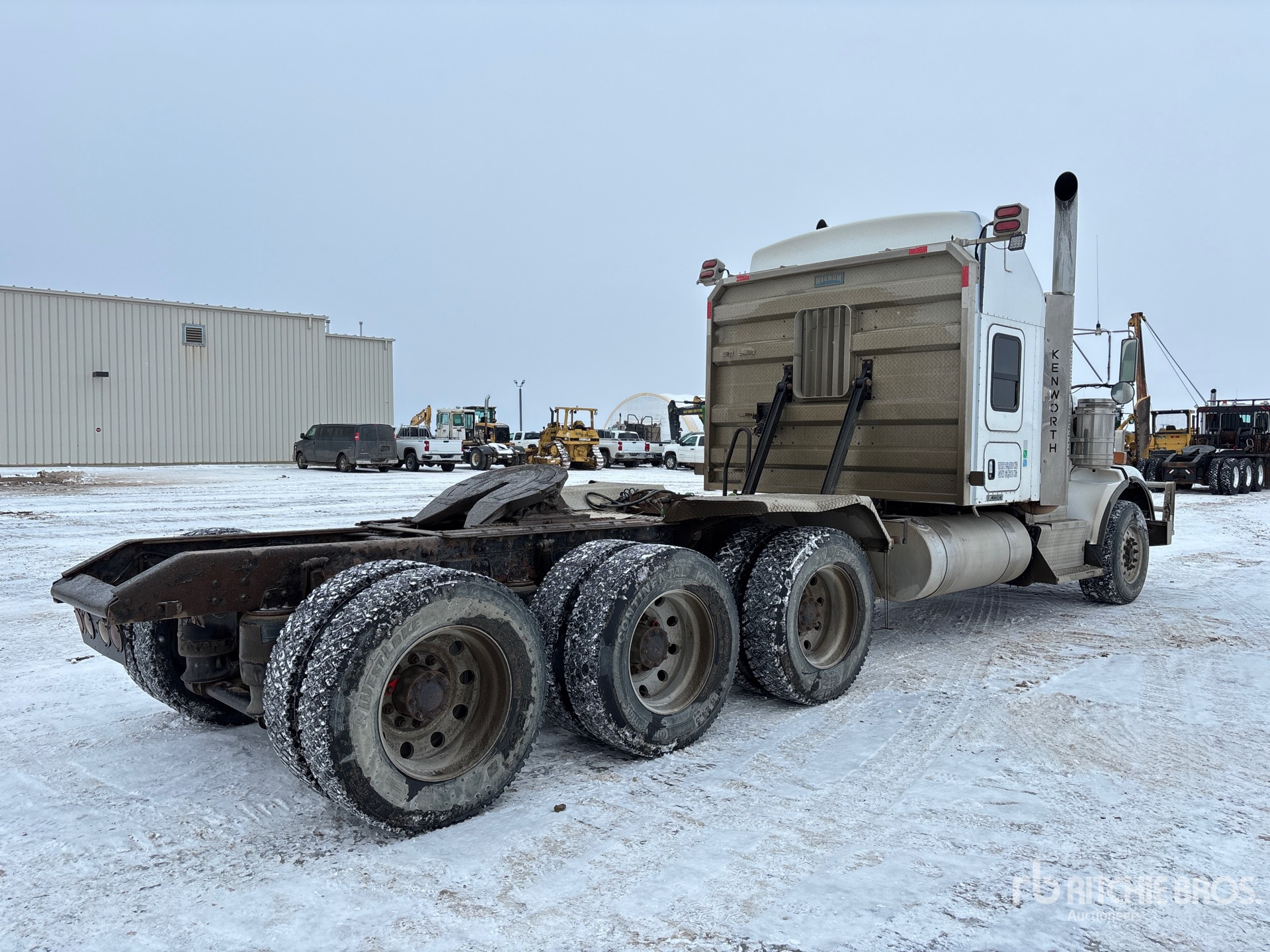 General Appearance with Foto, angolo anteriore sinistro