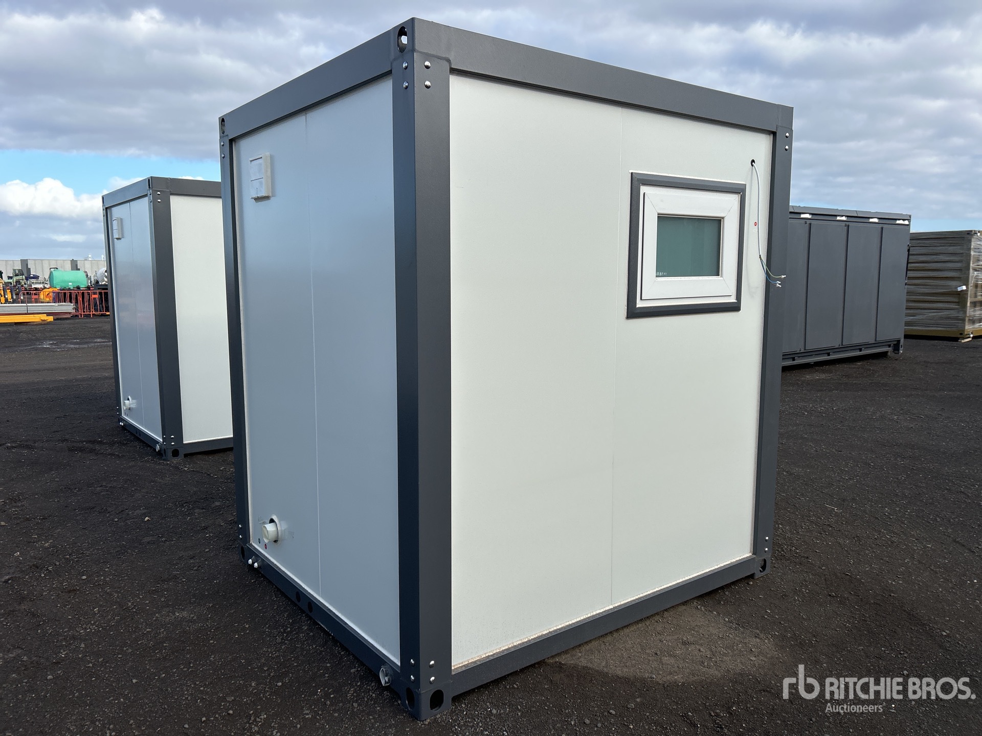 General Appearance with Zdjęcie, lewy dolny róg