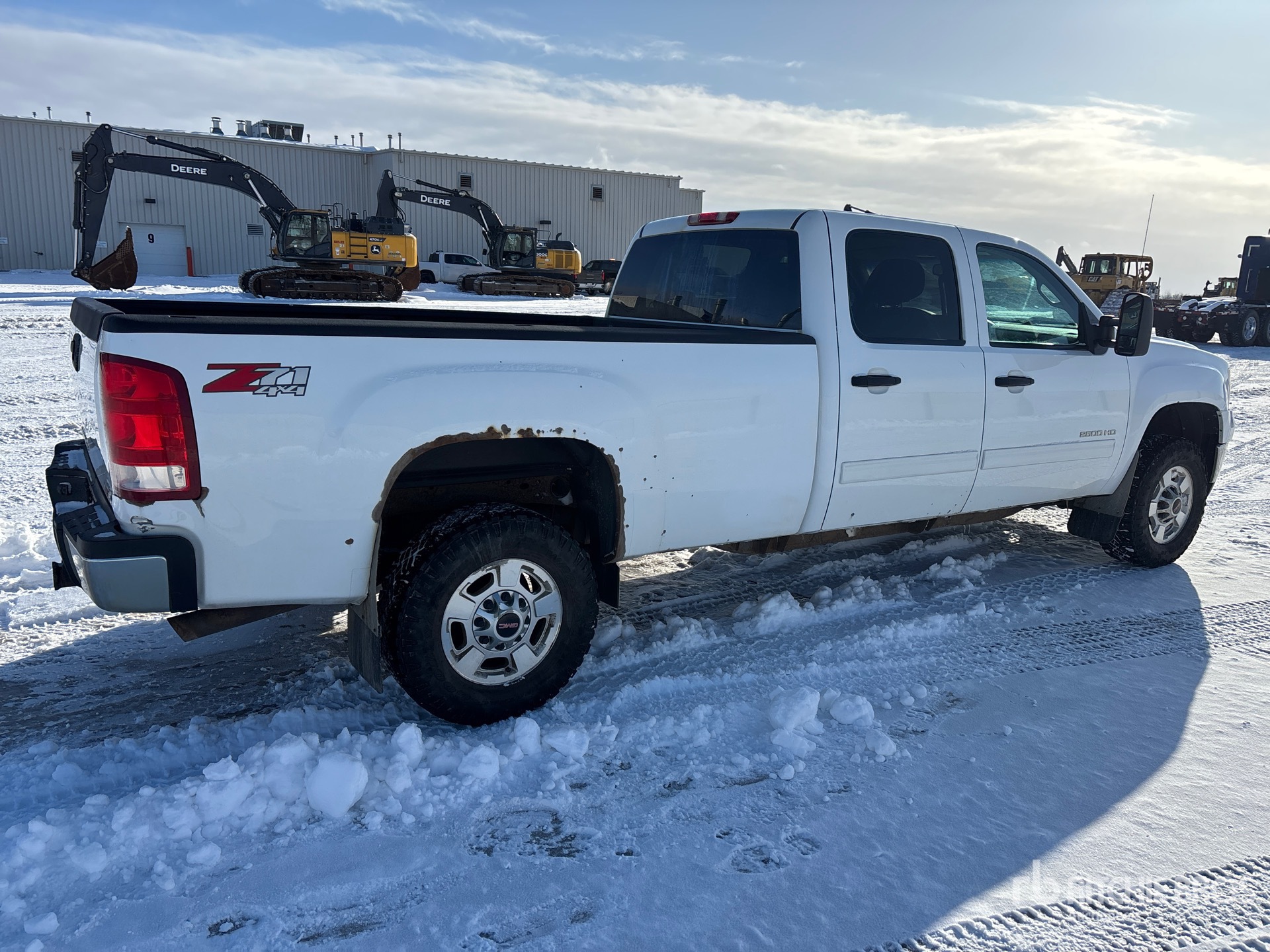 General Appearance with Picture, Right Rear Corner