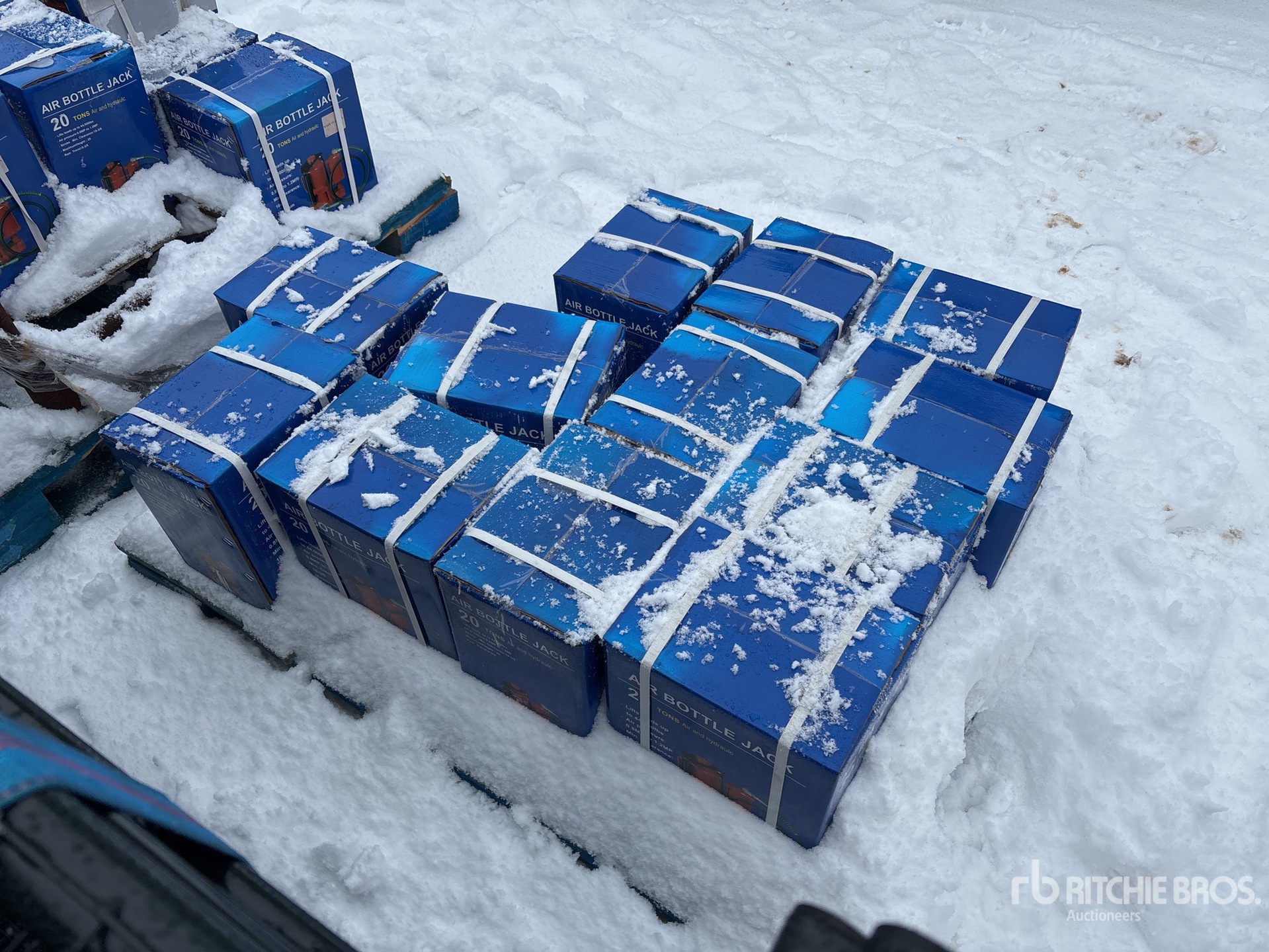 General Appearance with Bild, Ecke hinten rechts