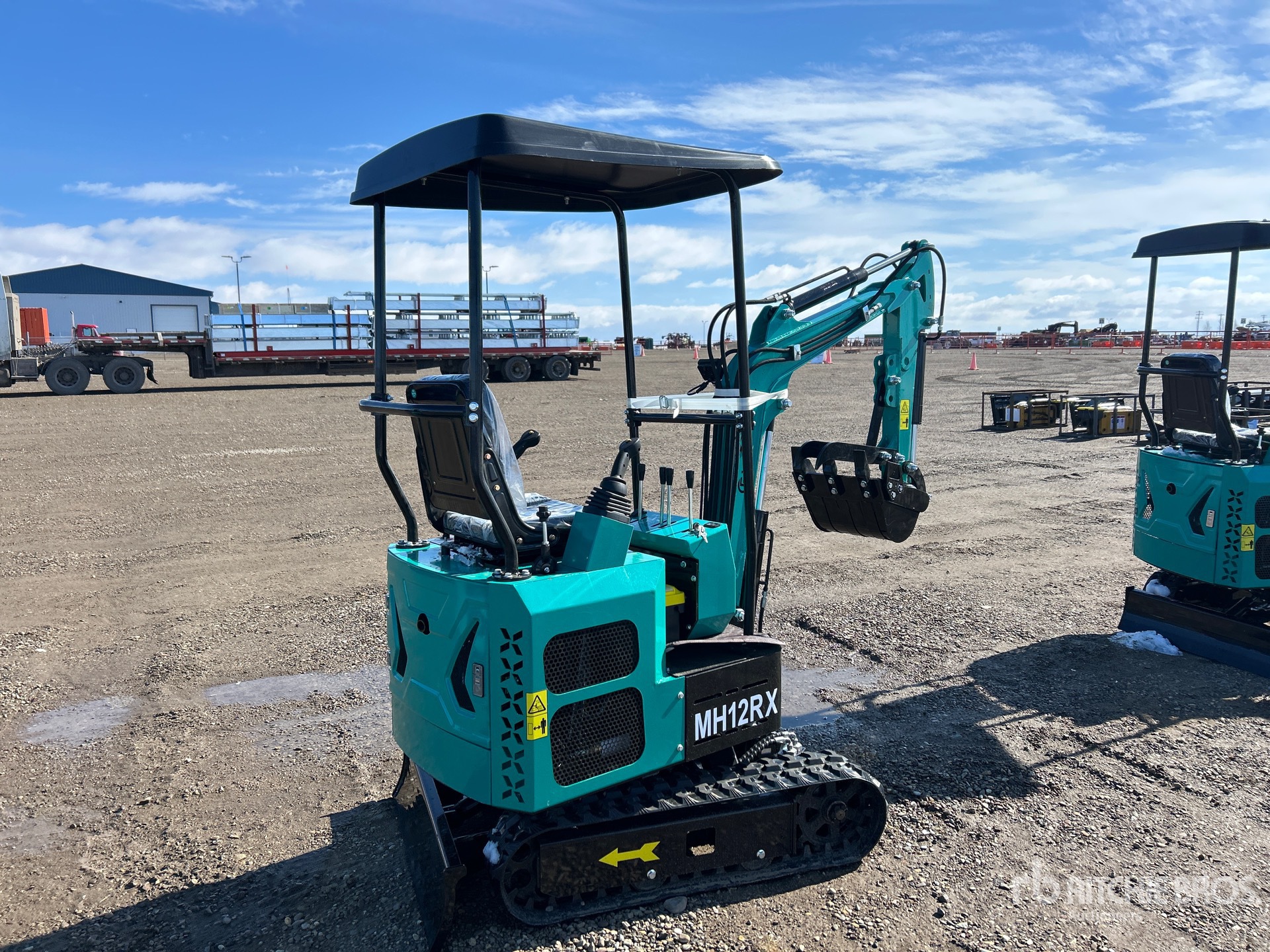 General Appearance with Picture, Right Rear Corner