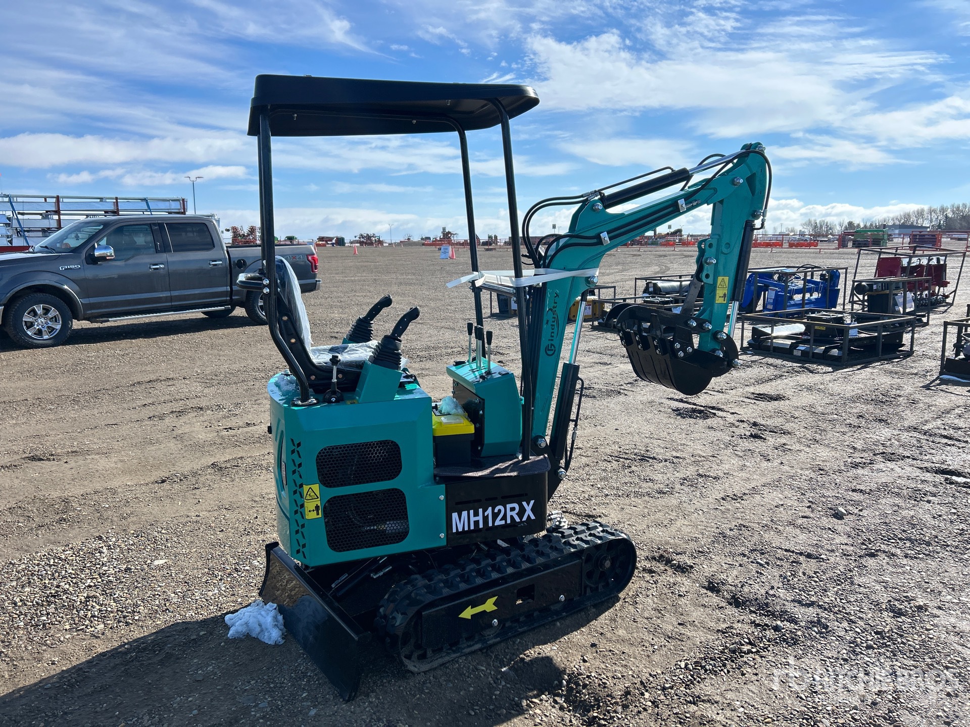 General Appearance with Picture, Right Rear Corner