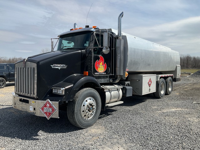 2007 Kenworth T800 5200 L 6x4 Fuel Truck